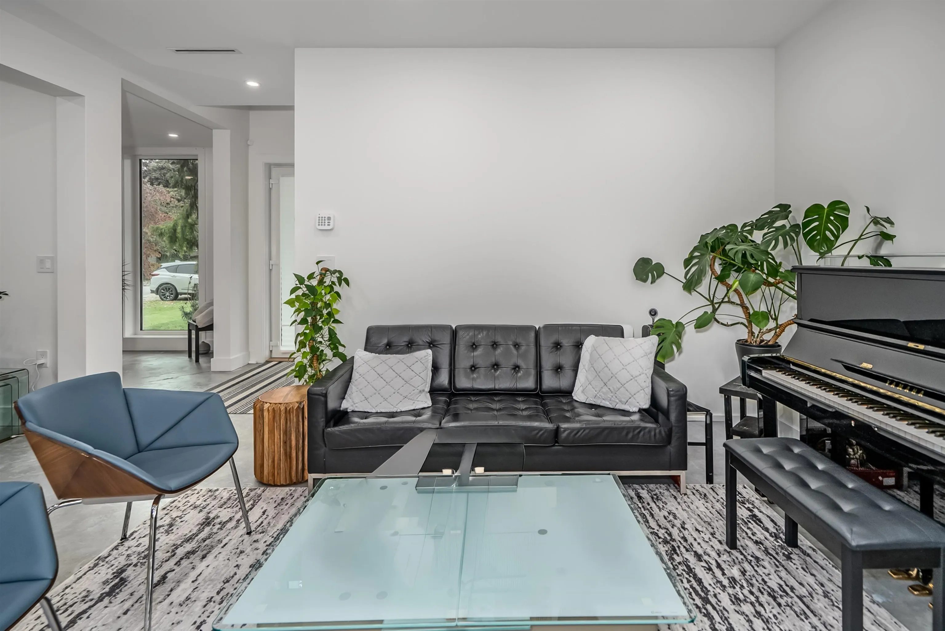 251 Douglas Crescent