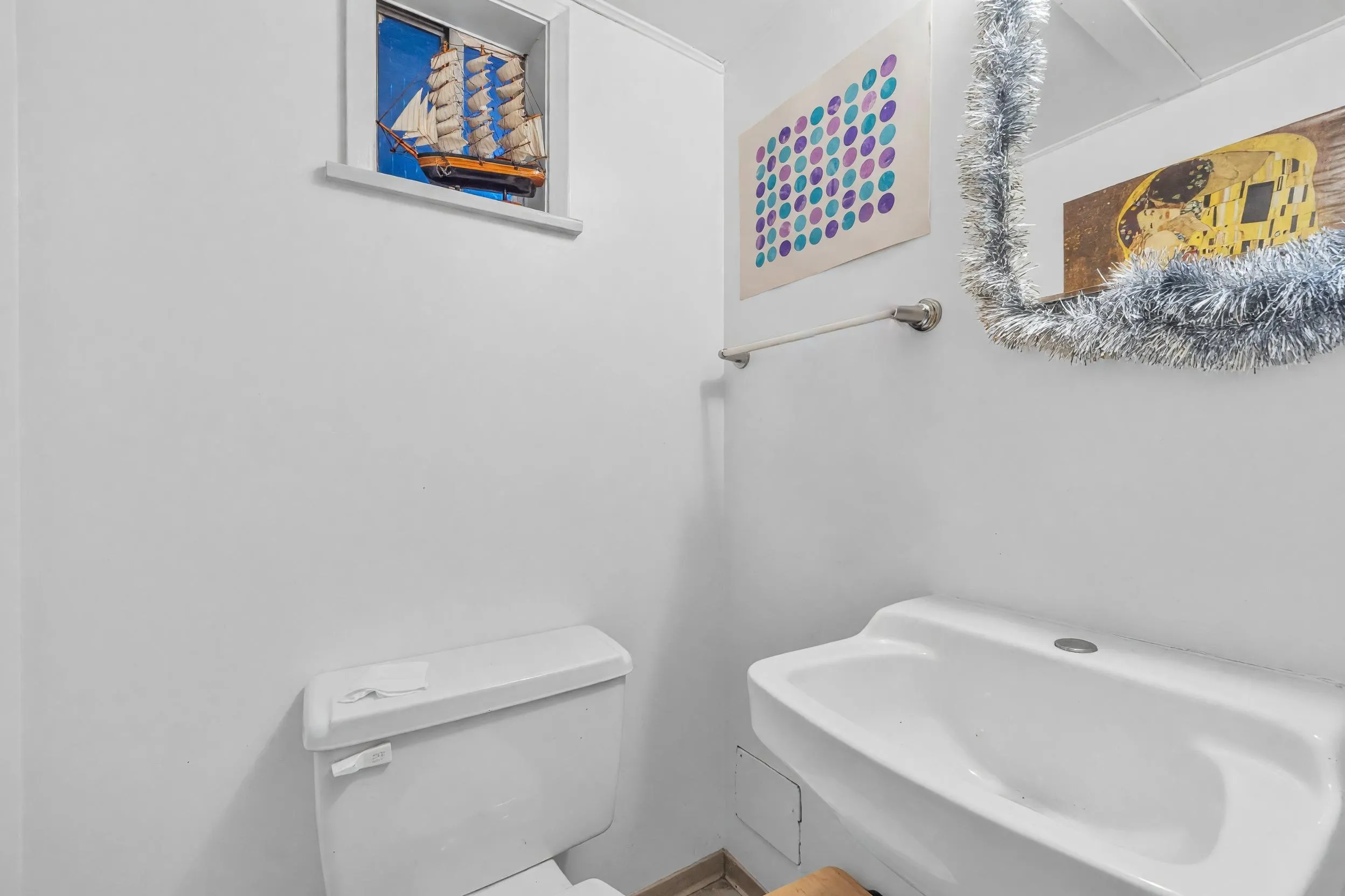 6220 Mara Crescent