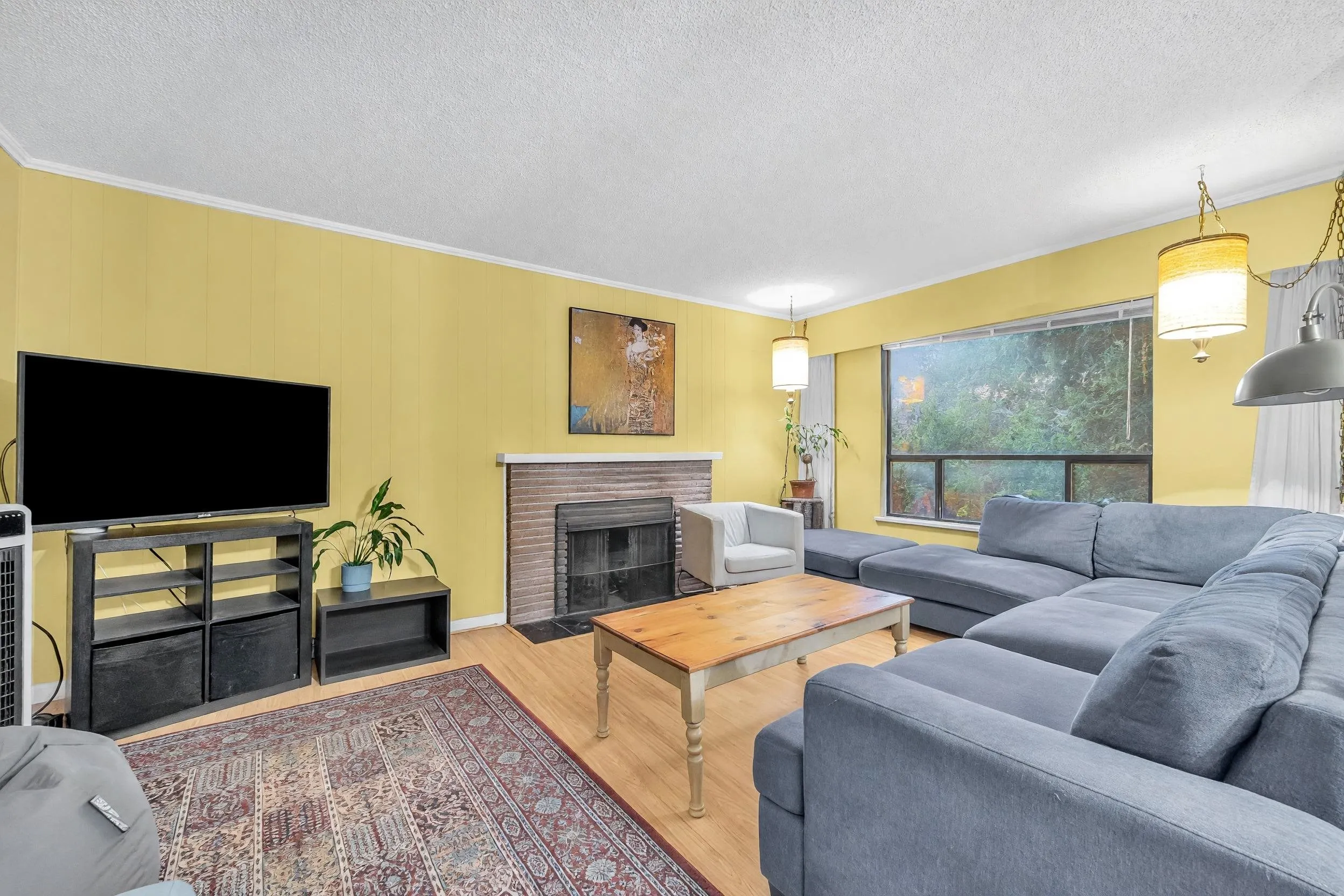 6220 Mara Crescent