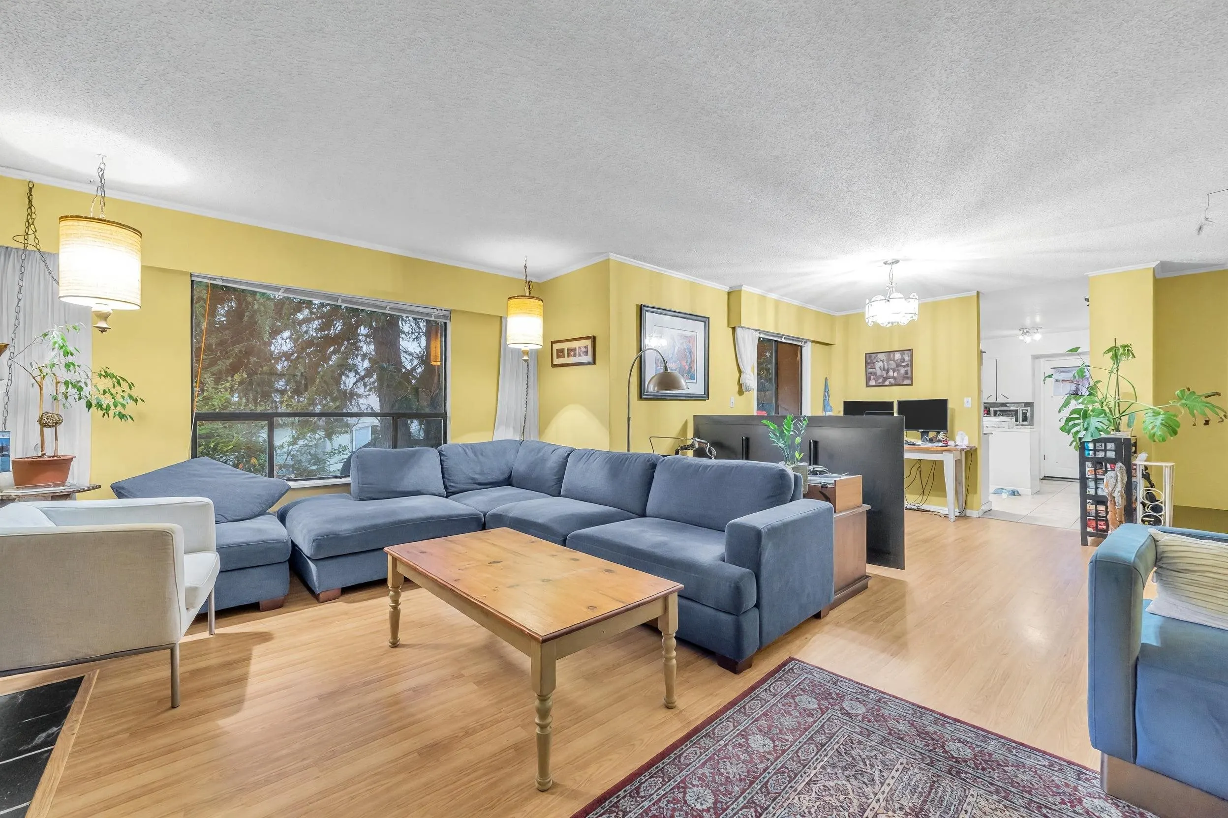 6220 Mara Crescent