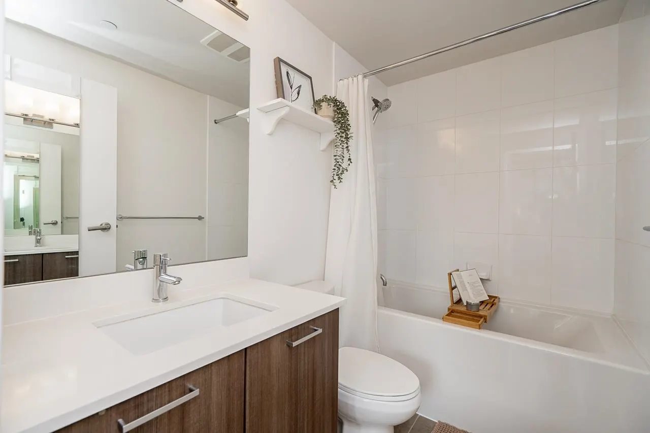 301 Capilano Road #601
