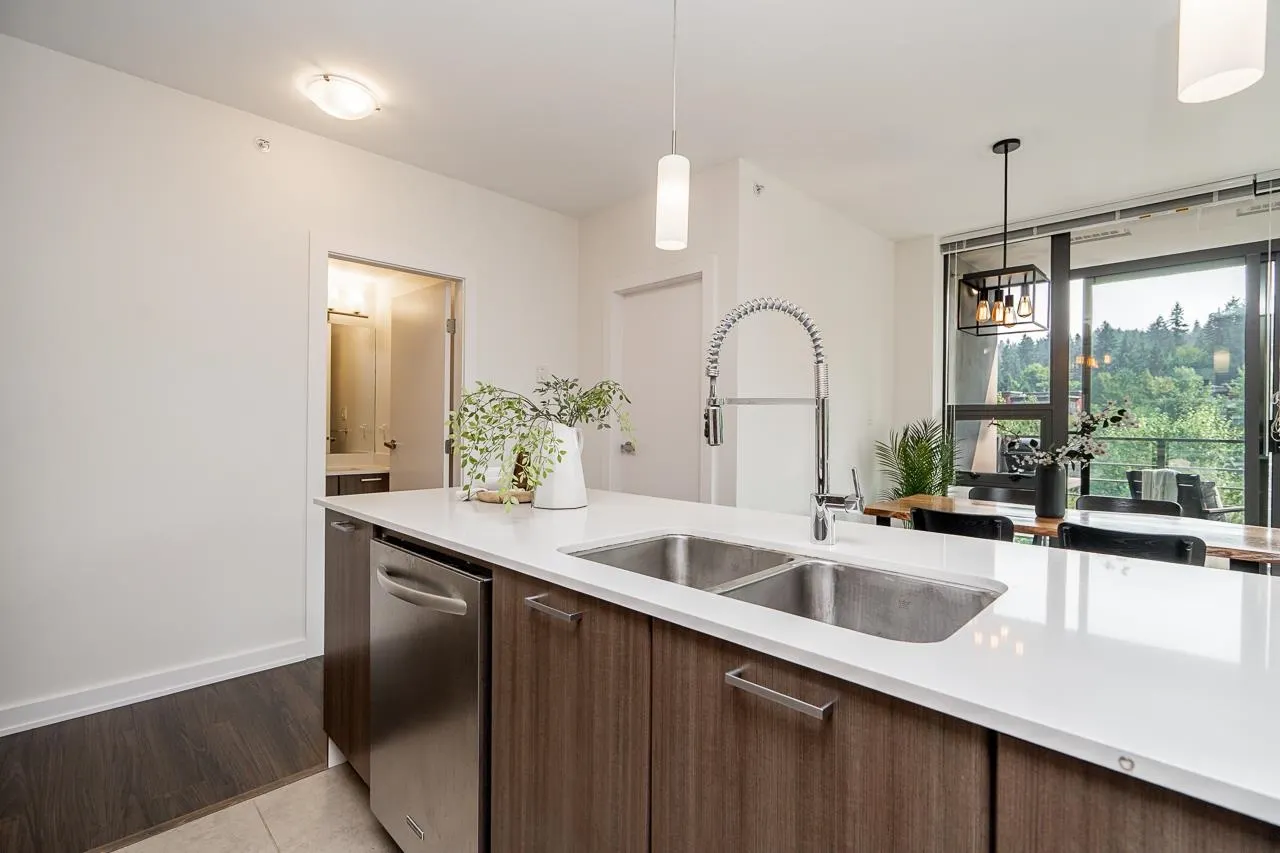 301 Capilano Road #601