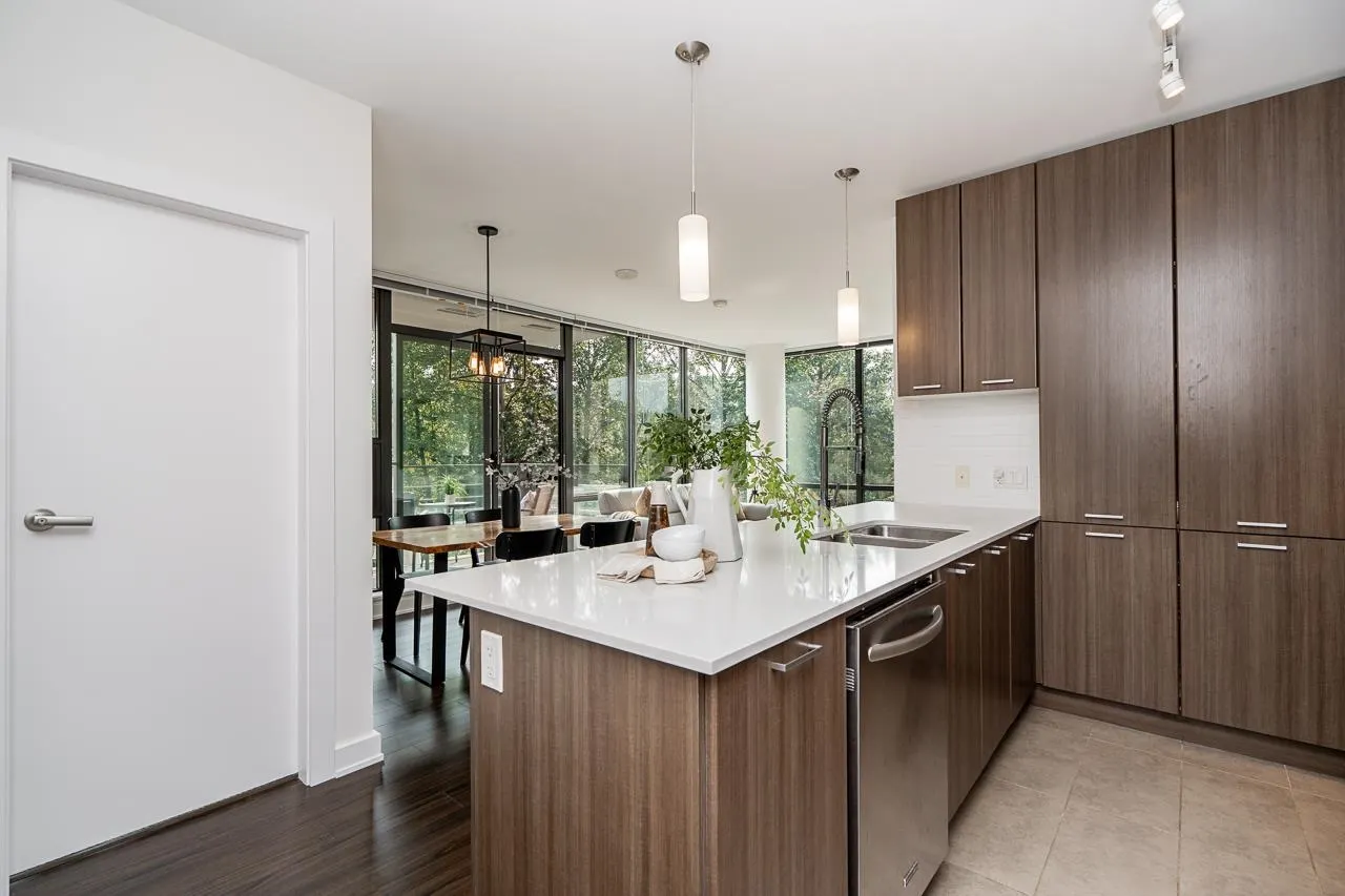 301 Capilano Road #601