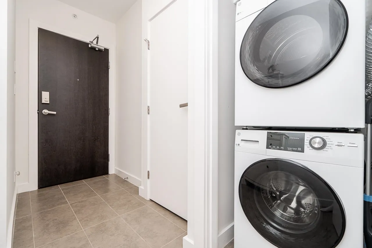 301 Capilano Road #601
