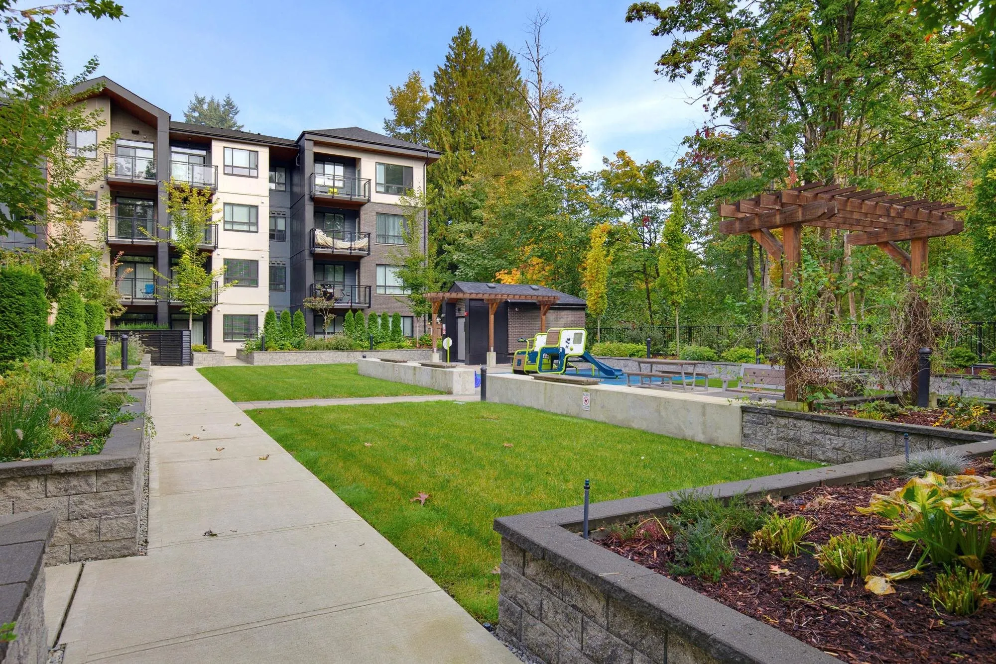 32690 14th Avenue #106
