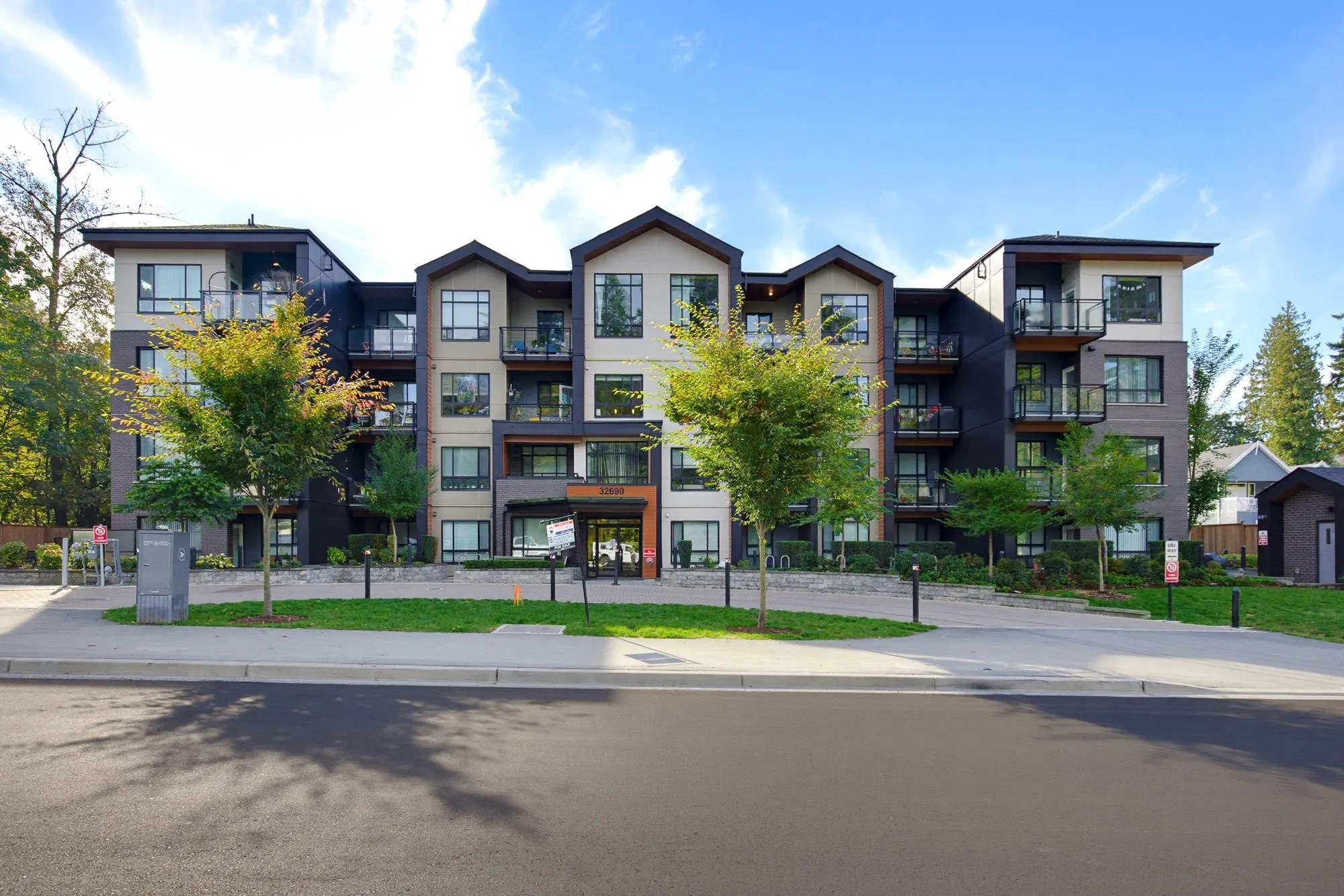 32690 14th Avenue #106