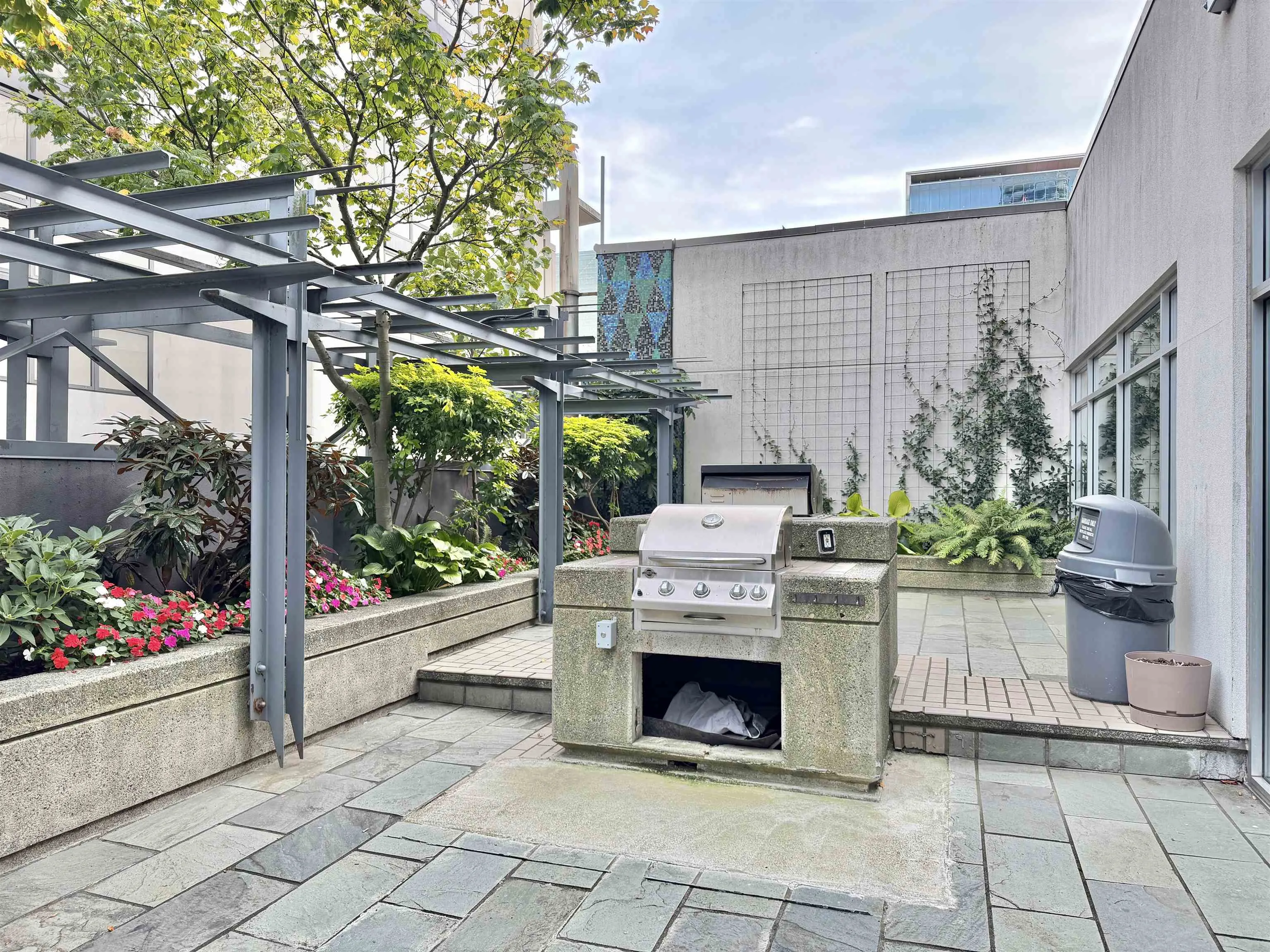 989 Nelson Street #501