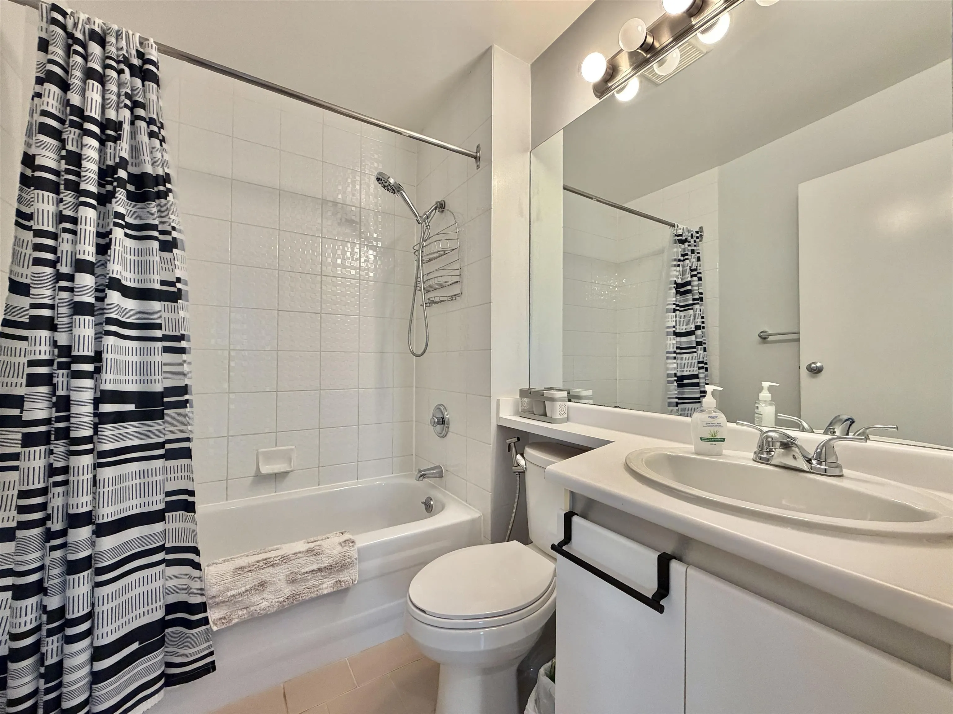 989 Nelson Street #501