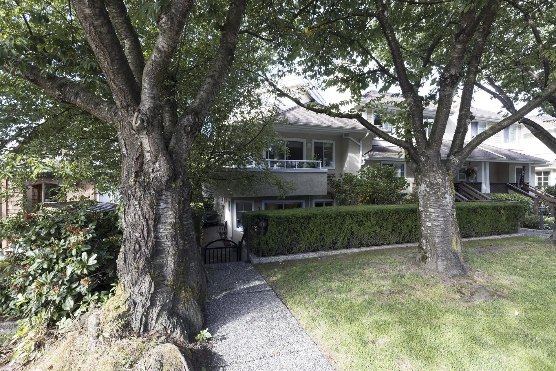 249 E 4th Street #7