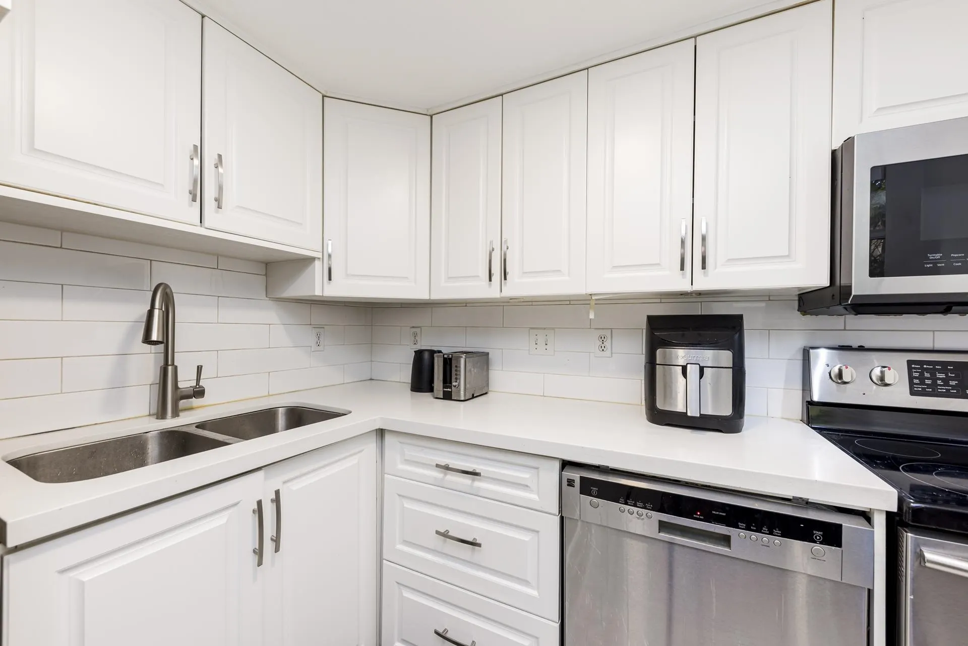249 E 4th Street #7
