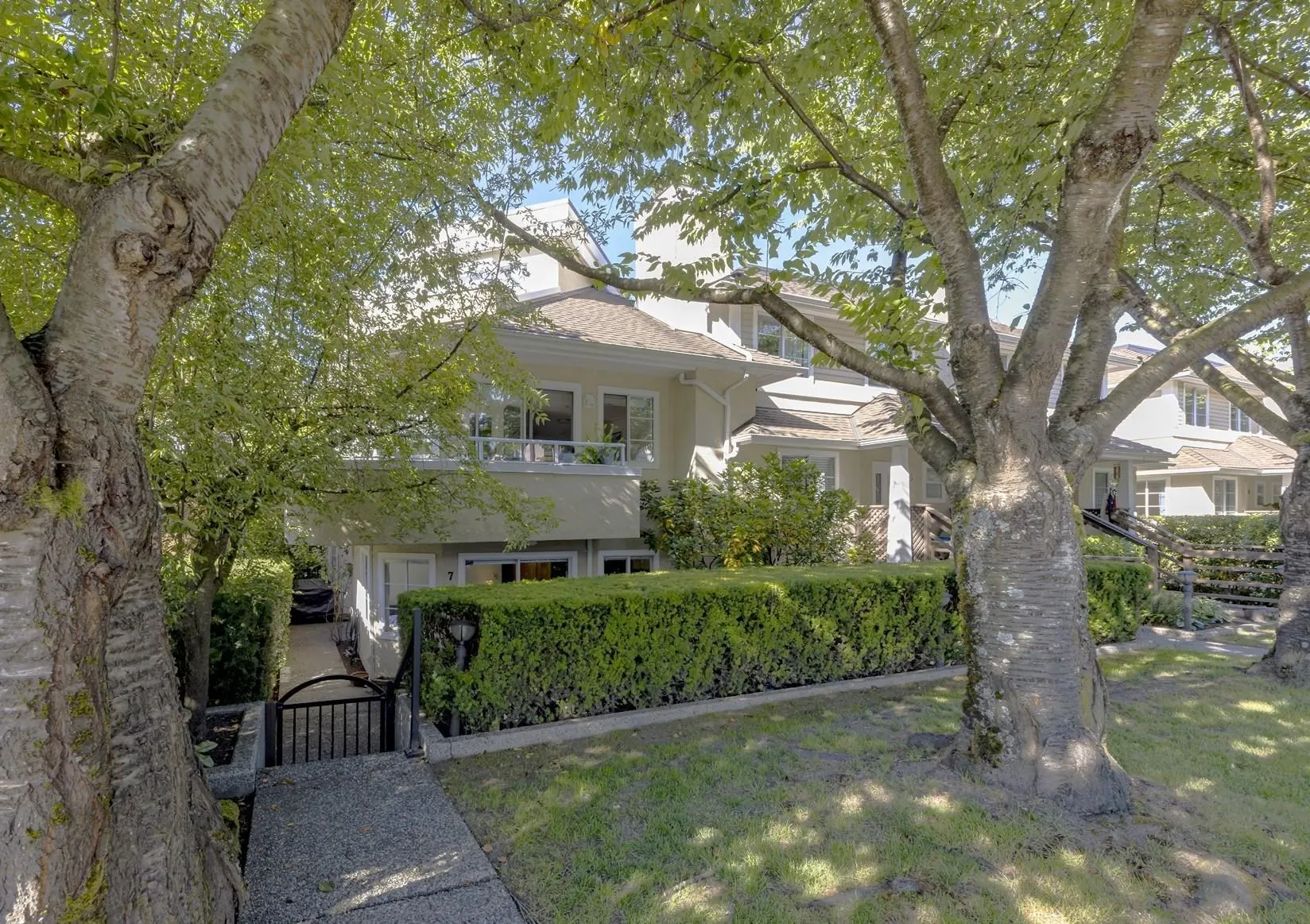 249 E 4th Street #7