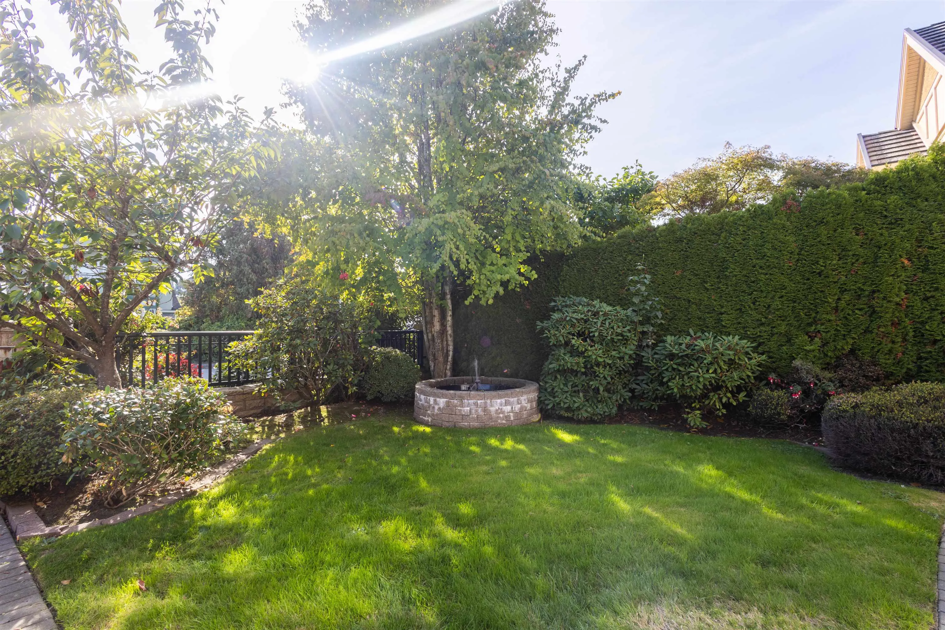 7791 Sunnymede Crescent