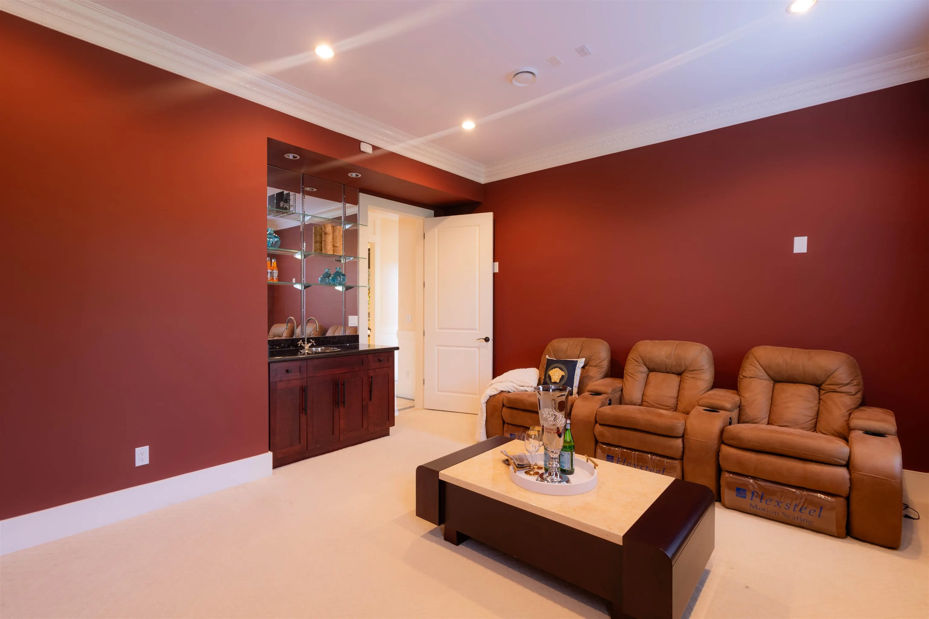7791 Sunnymede Crescent