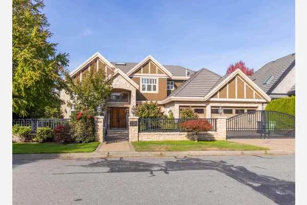 7791 Sunnymede Crescent