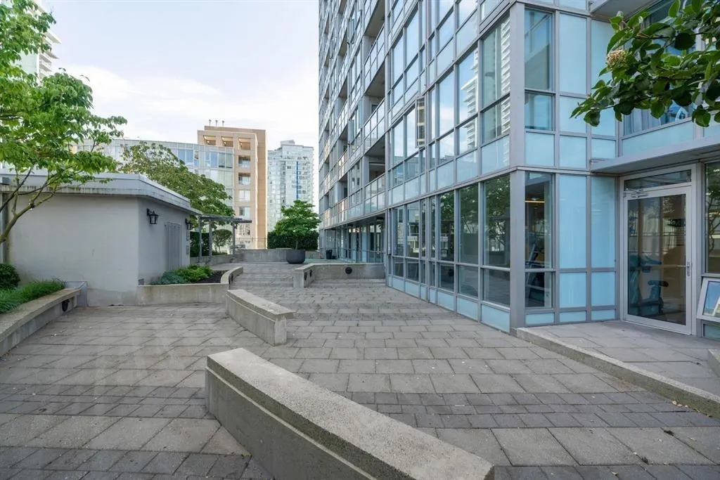 833 Seymour Street #706