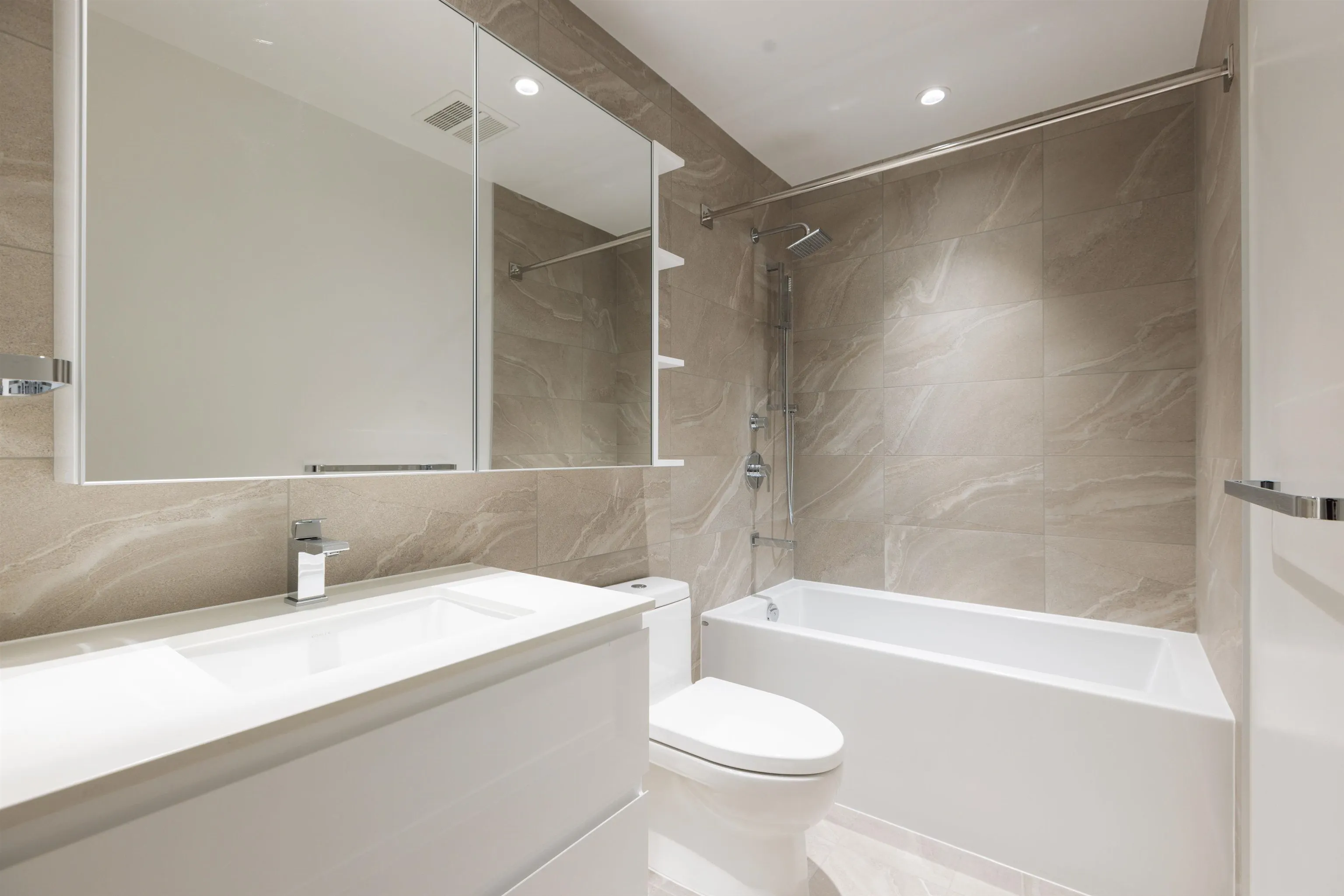 6300 Minoru Boulevard #207