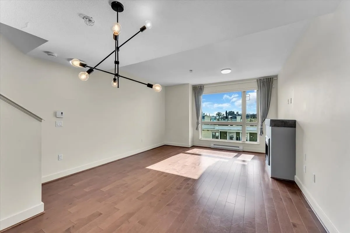 728 W 14th Street #64