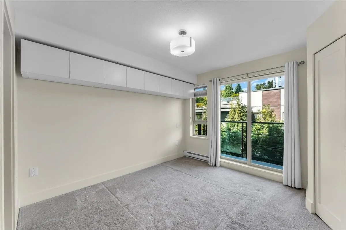728 W 14th Street #64