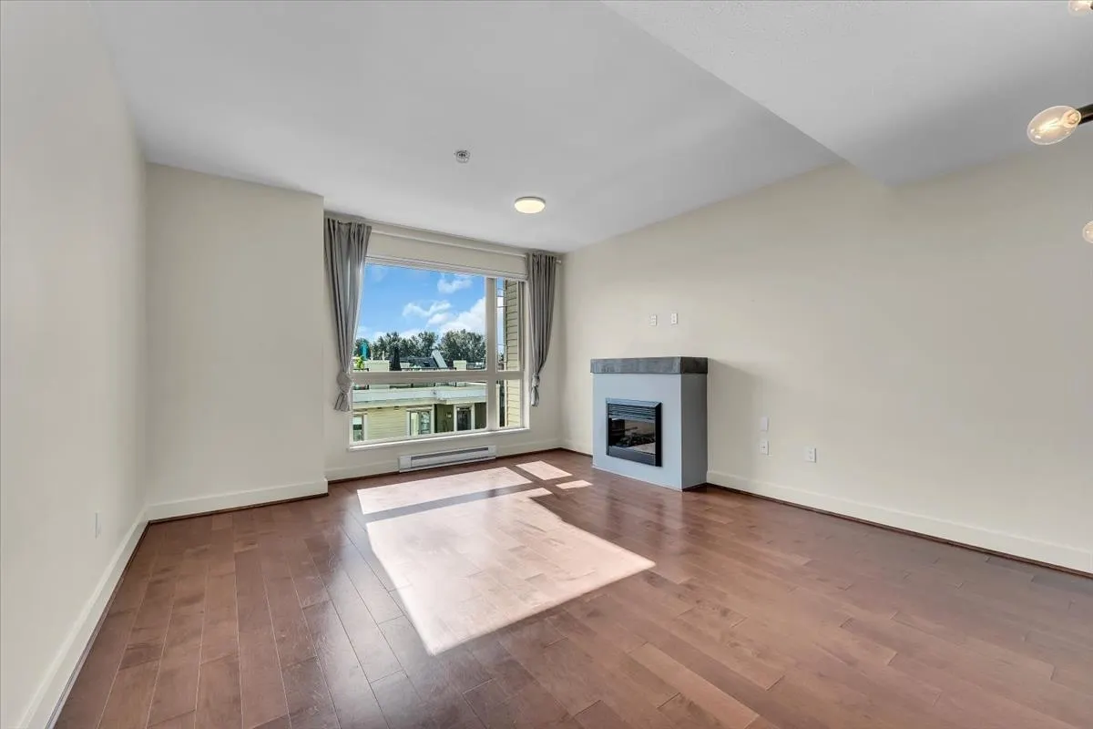 728 W 14th Street #64