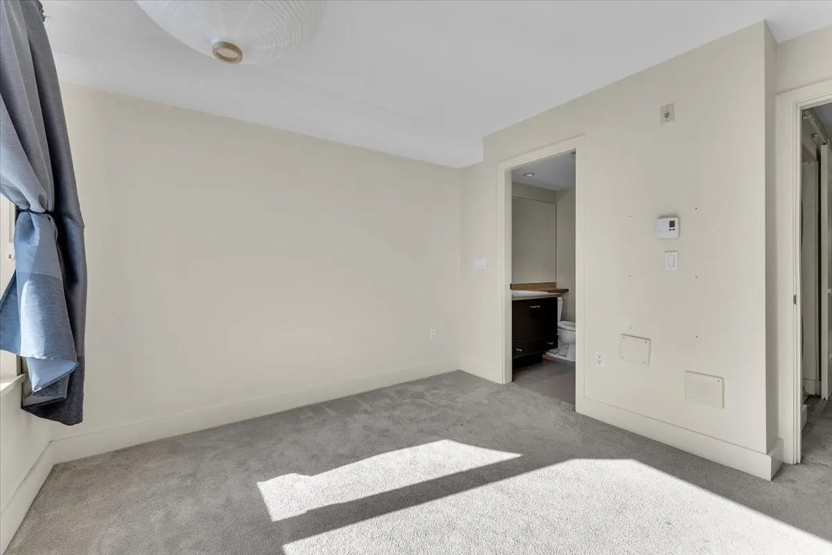 728 W 14th Street #64