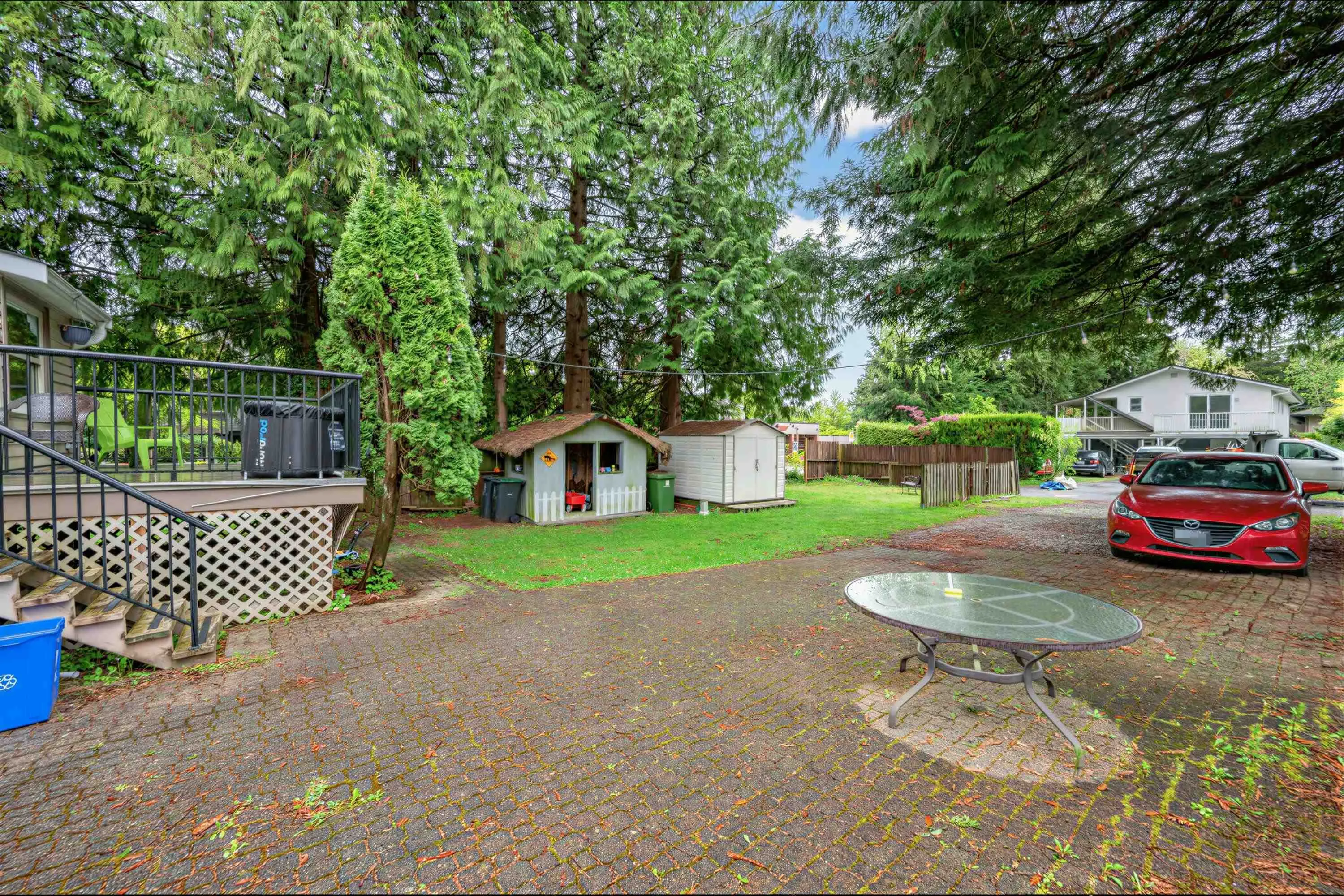 1095 E 29th Street