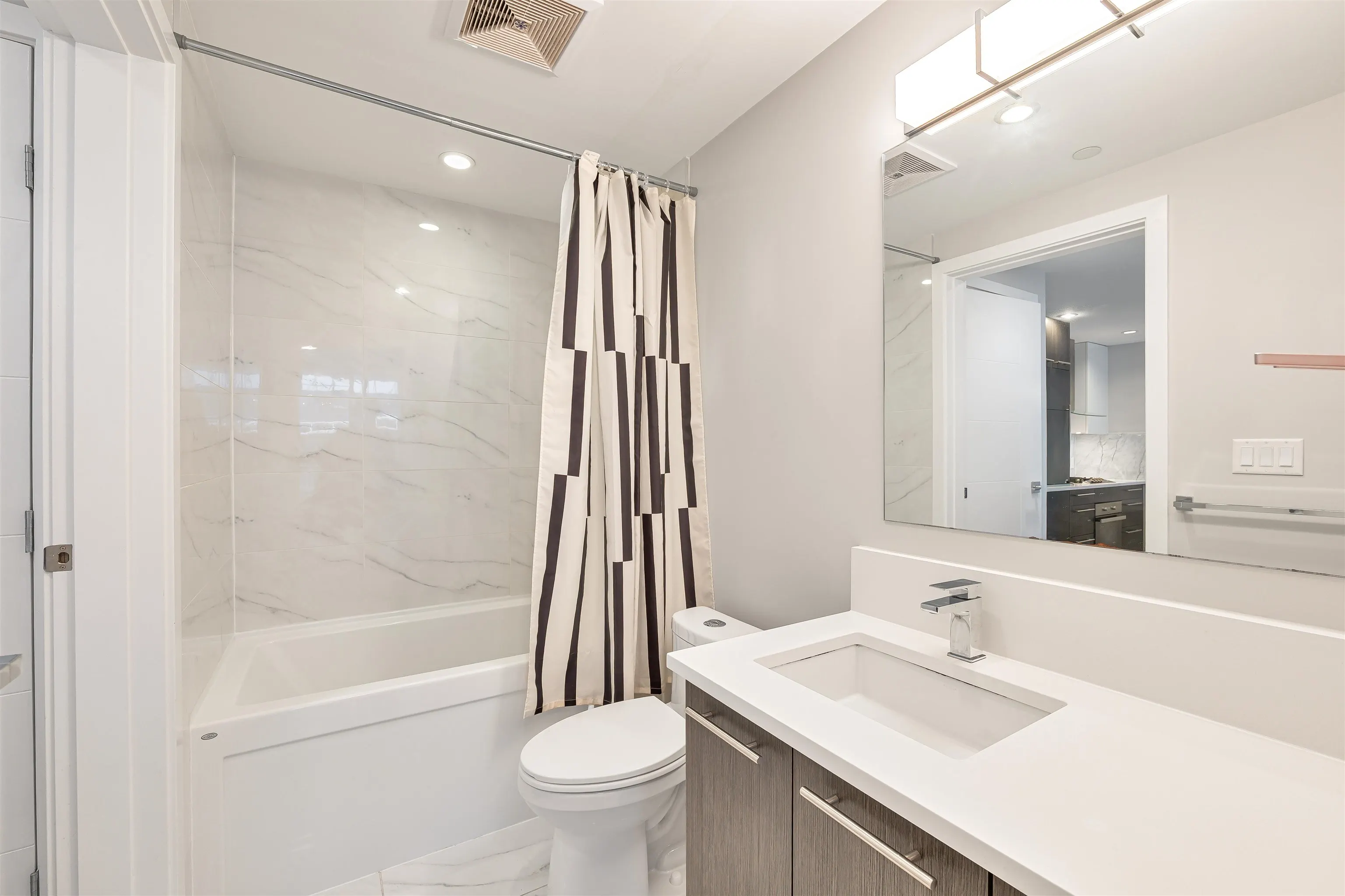655 W 41st Avenue #202