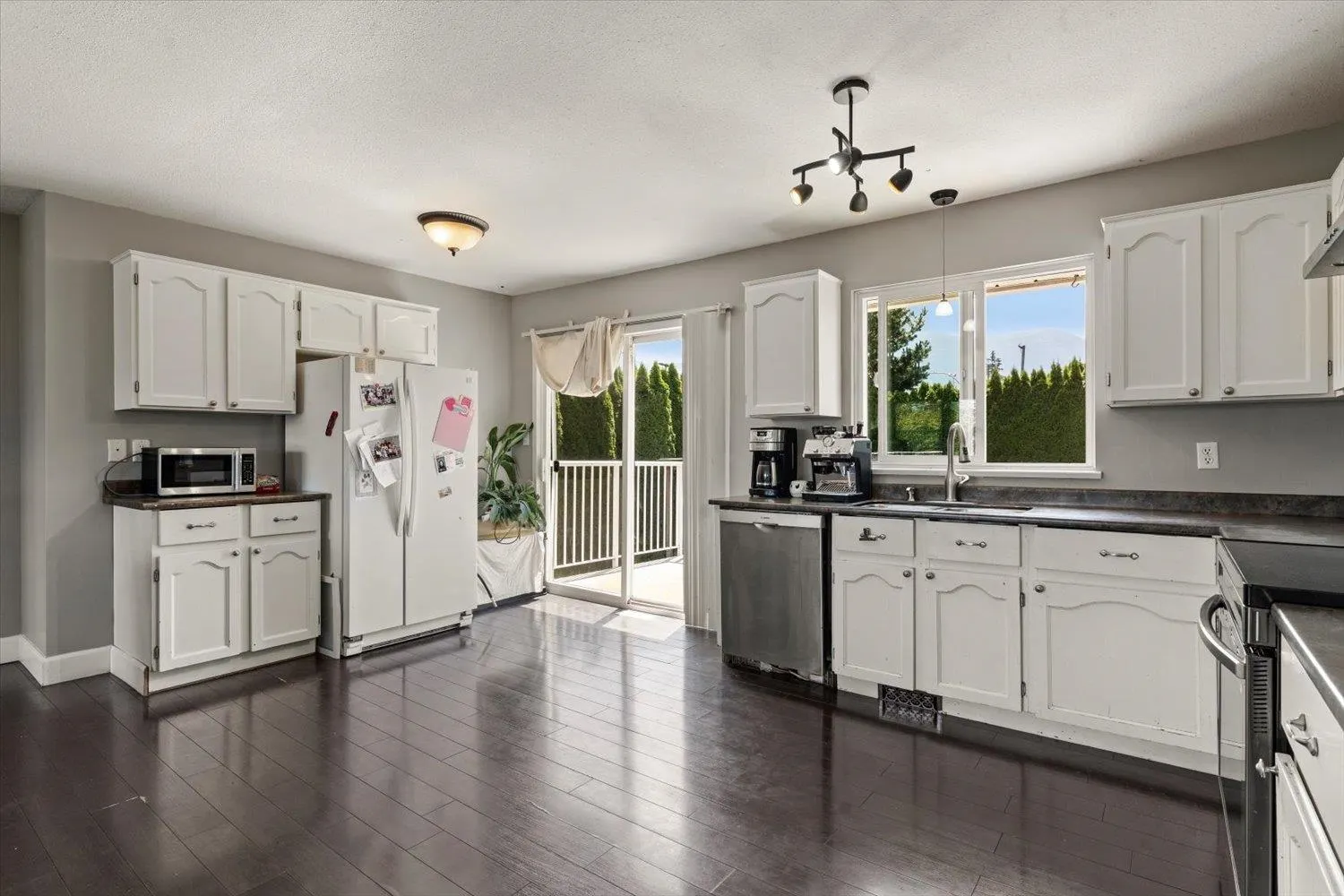 5633 Kathleen Drive