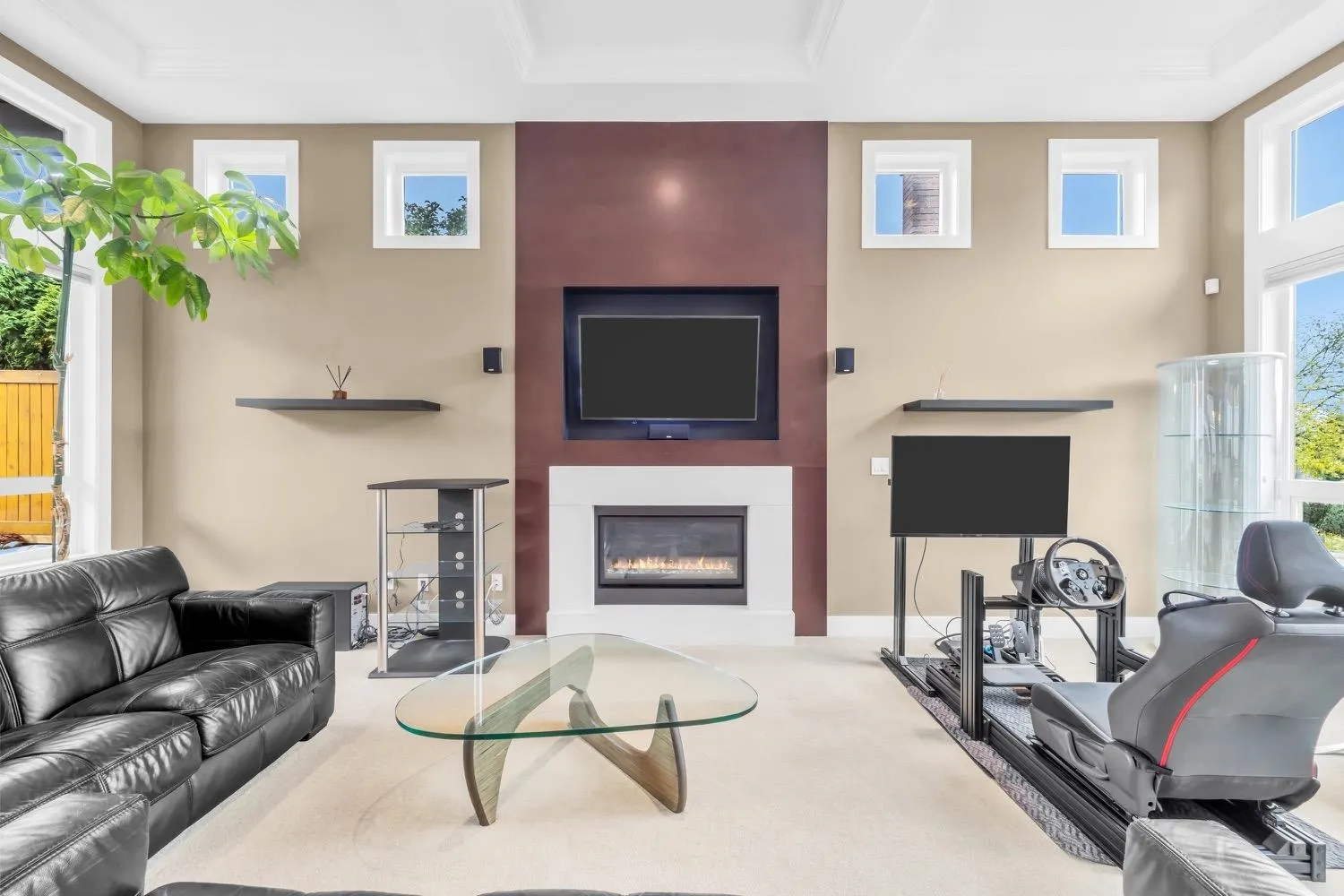 4294 Price Crescent