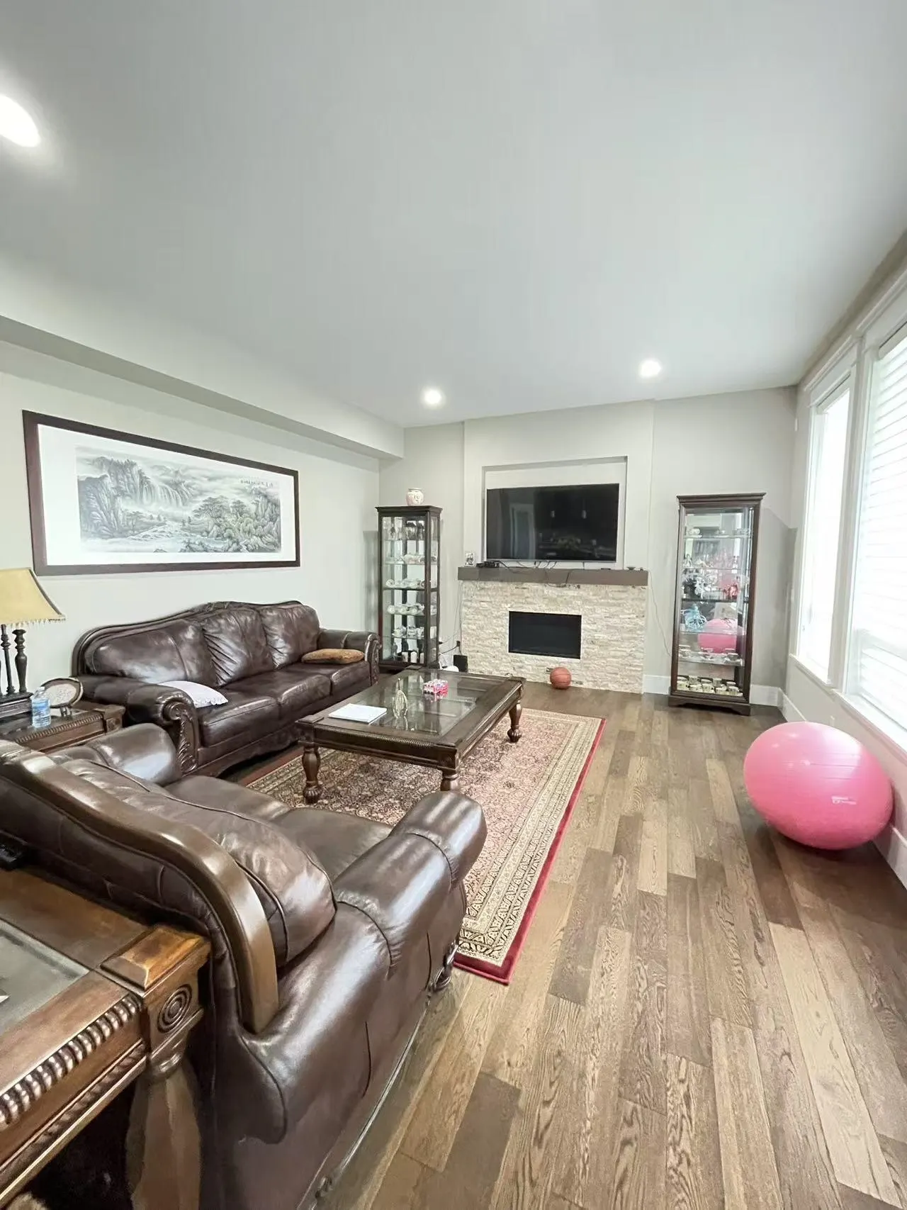 3000 Helc Place