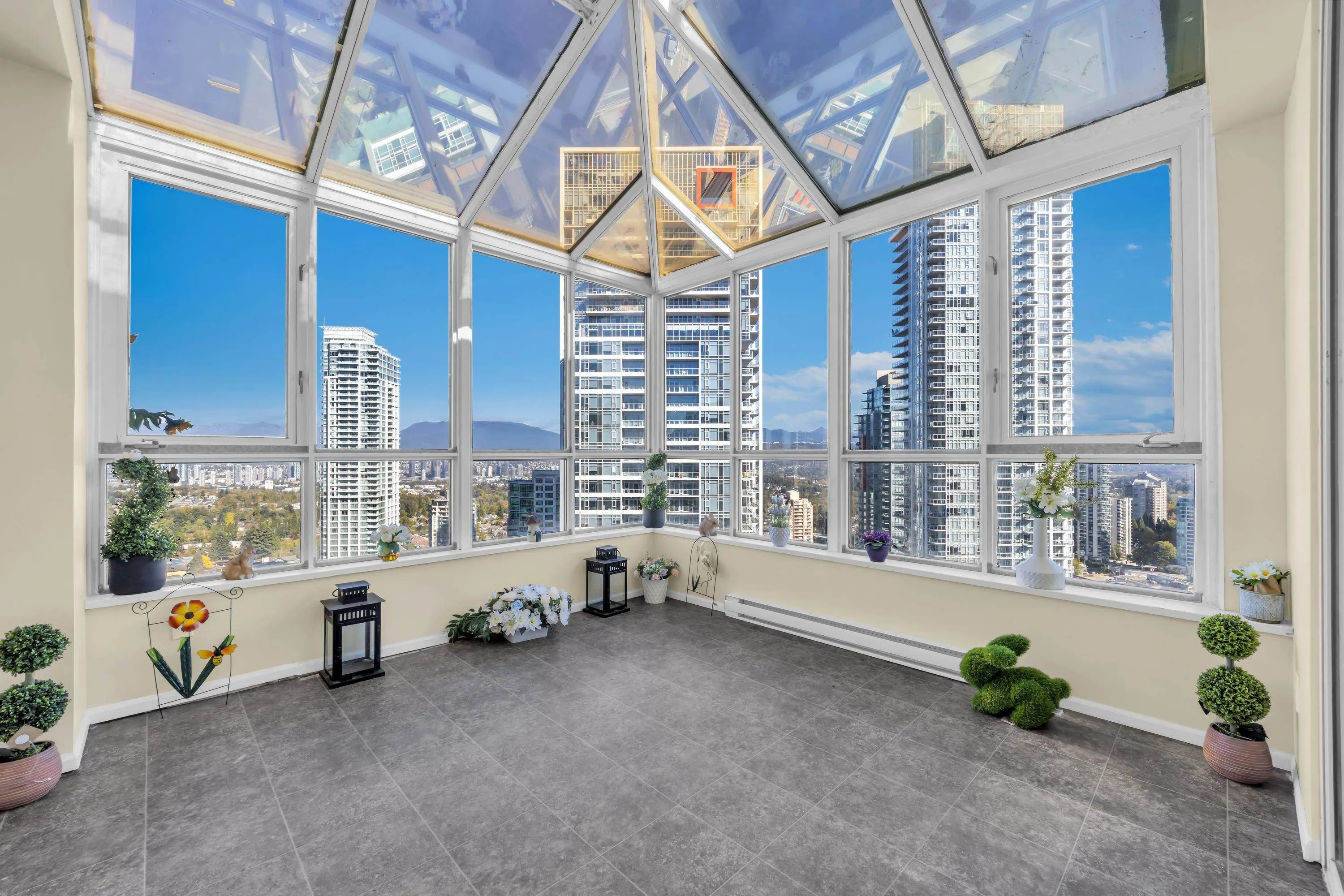 6220 Mckay Avenue #2804