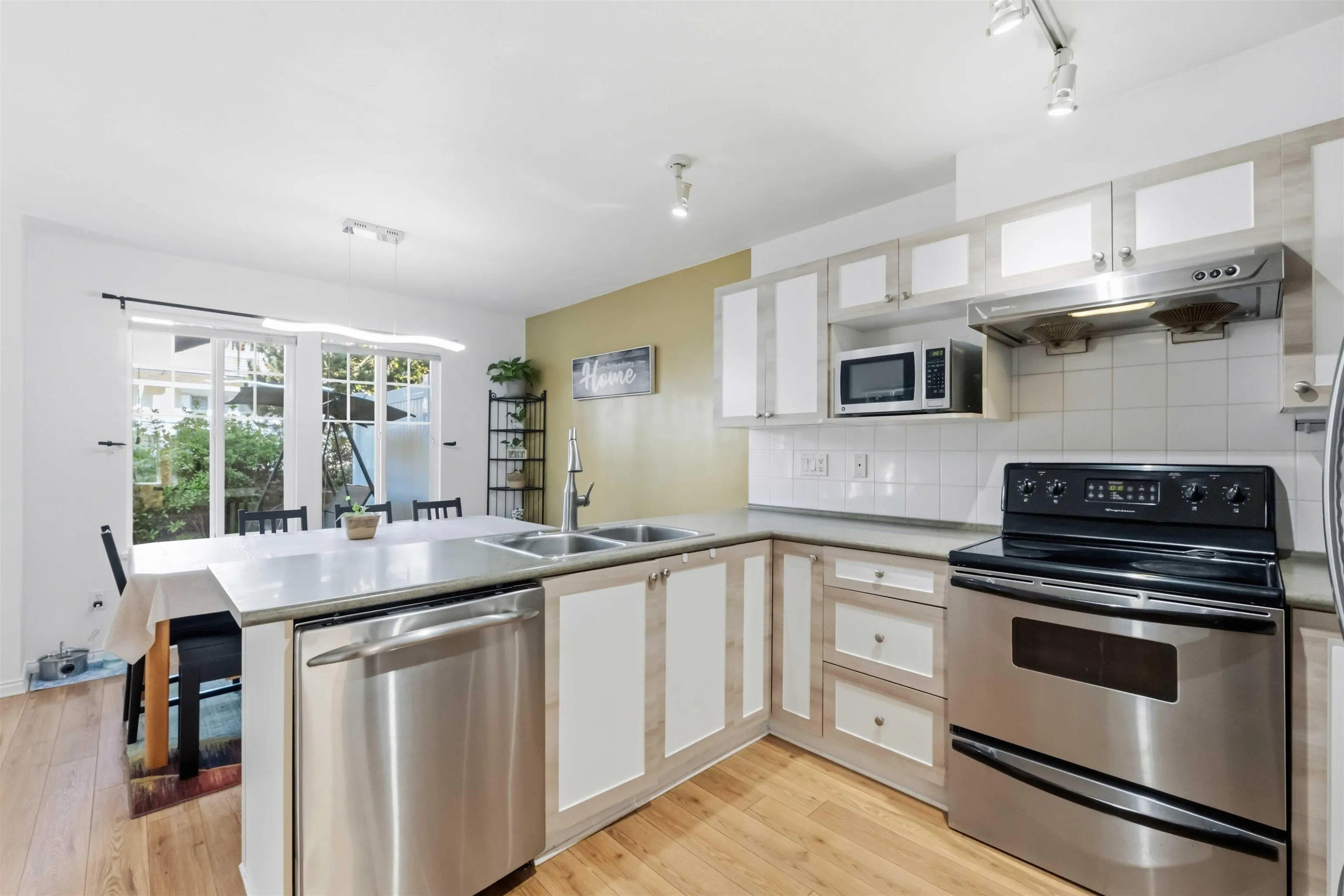 6533 121 Street #16
