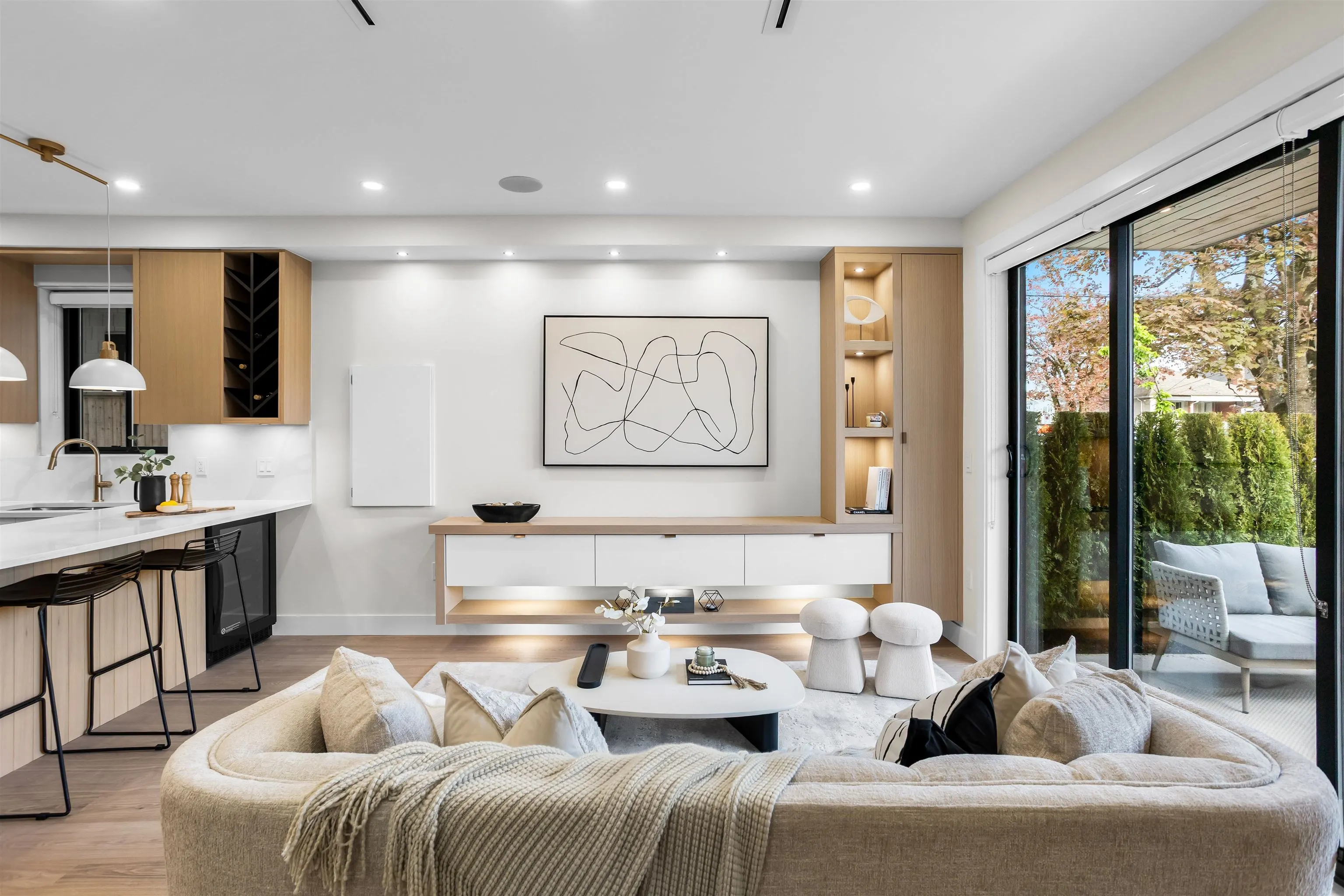 165 E 45th Avenue #1