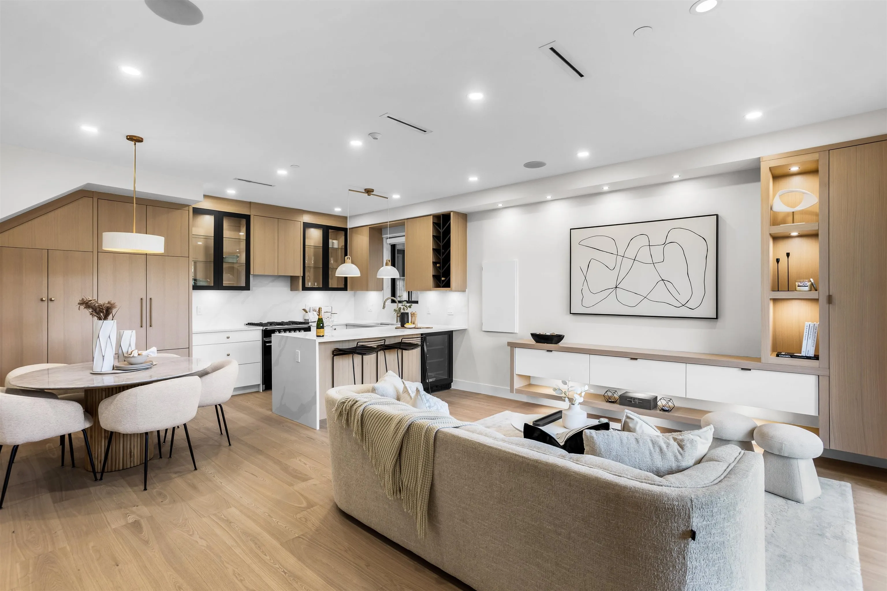 165 E 45th Avenue #1