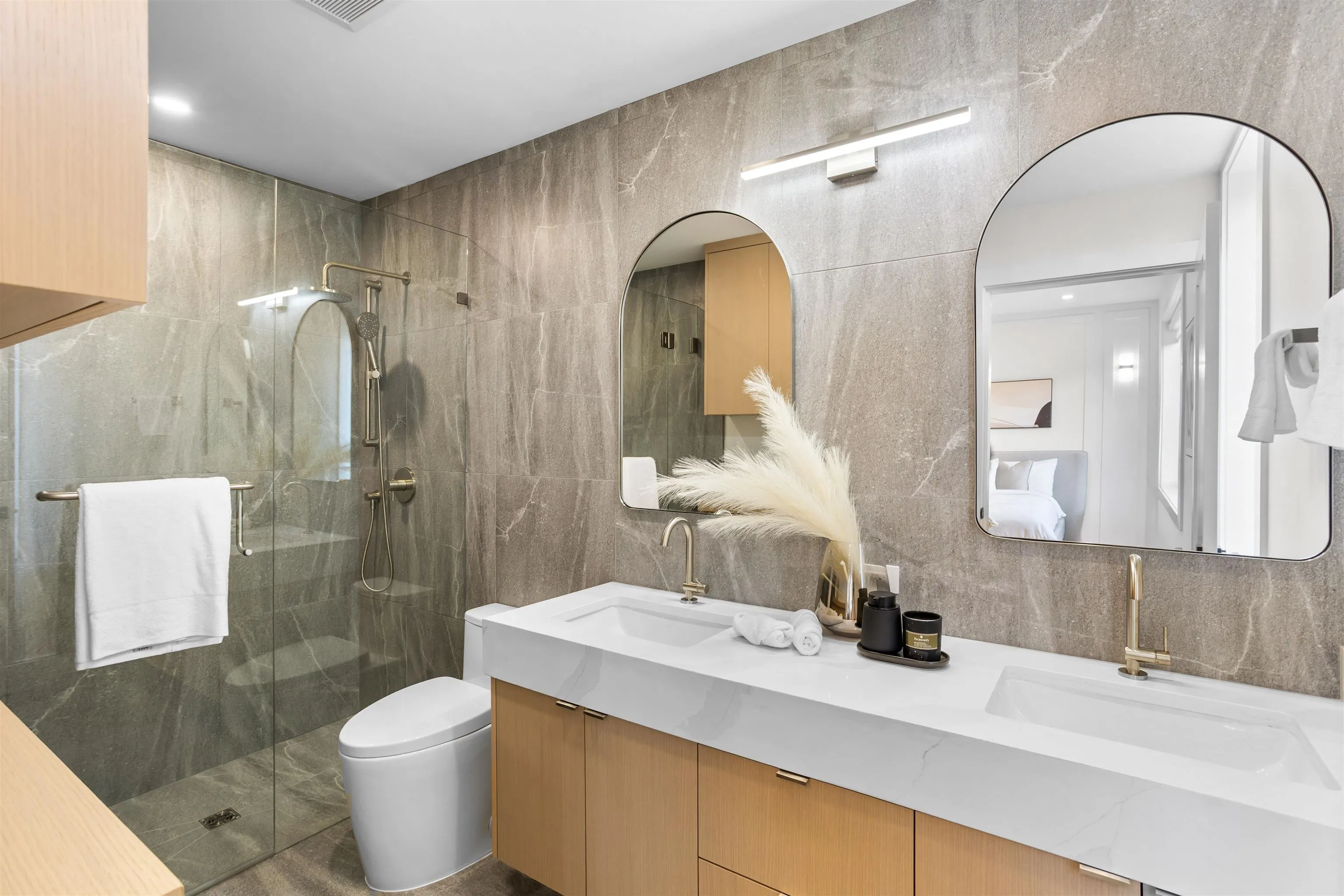 165 E 45th Avenue #2
