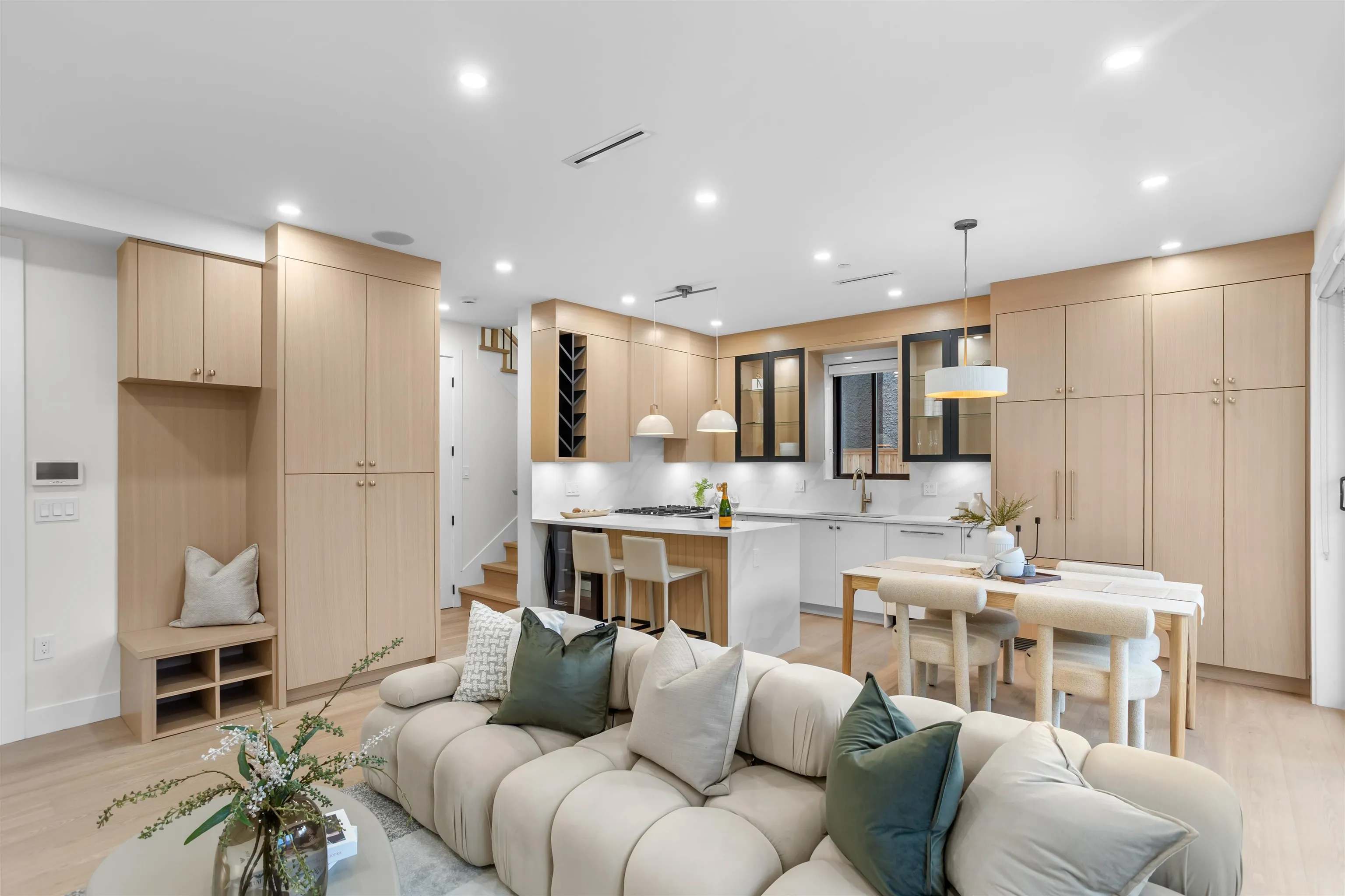 165 E 45th Avenue #2