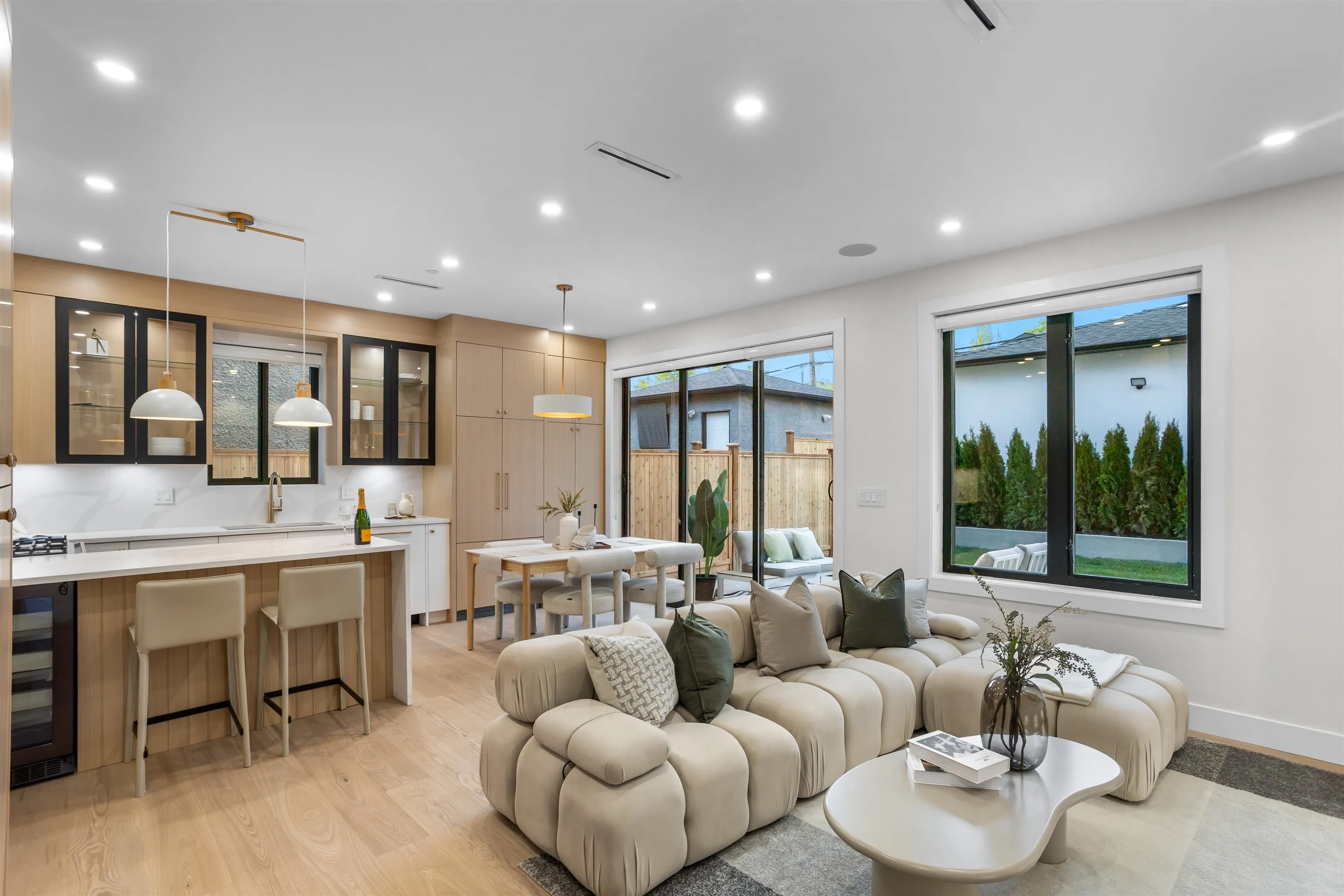 165 E 45th Avenue #2