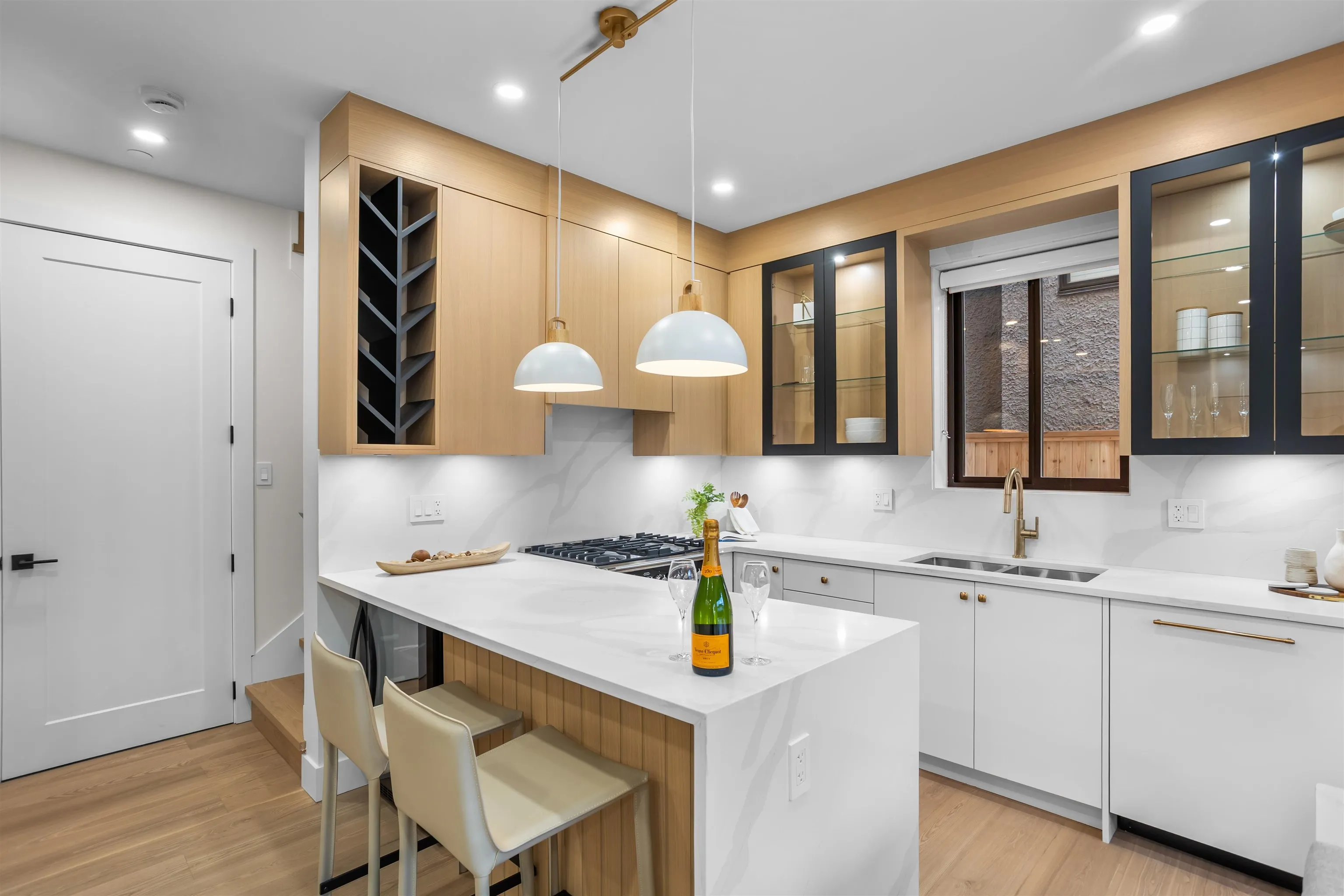 165 E 45th Avenue #2