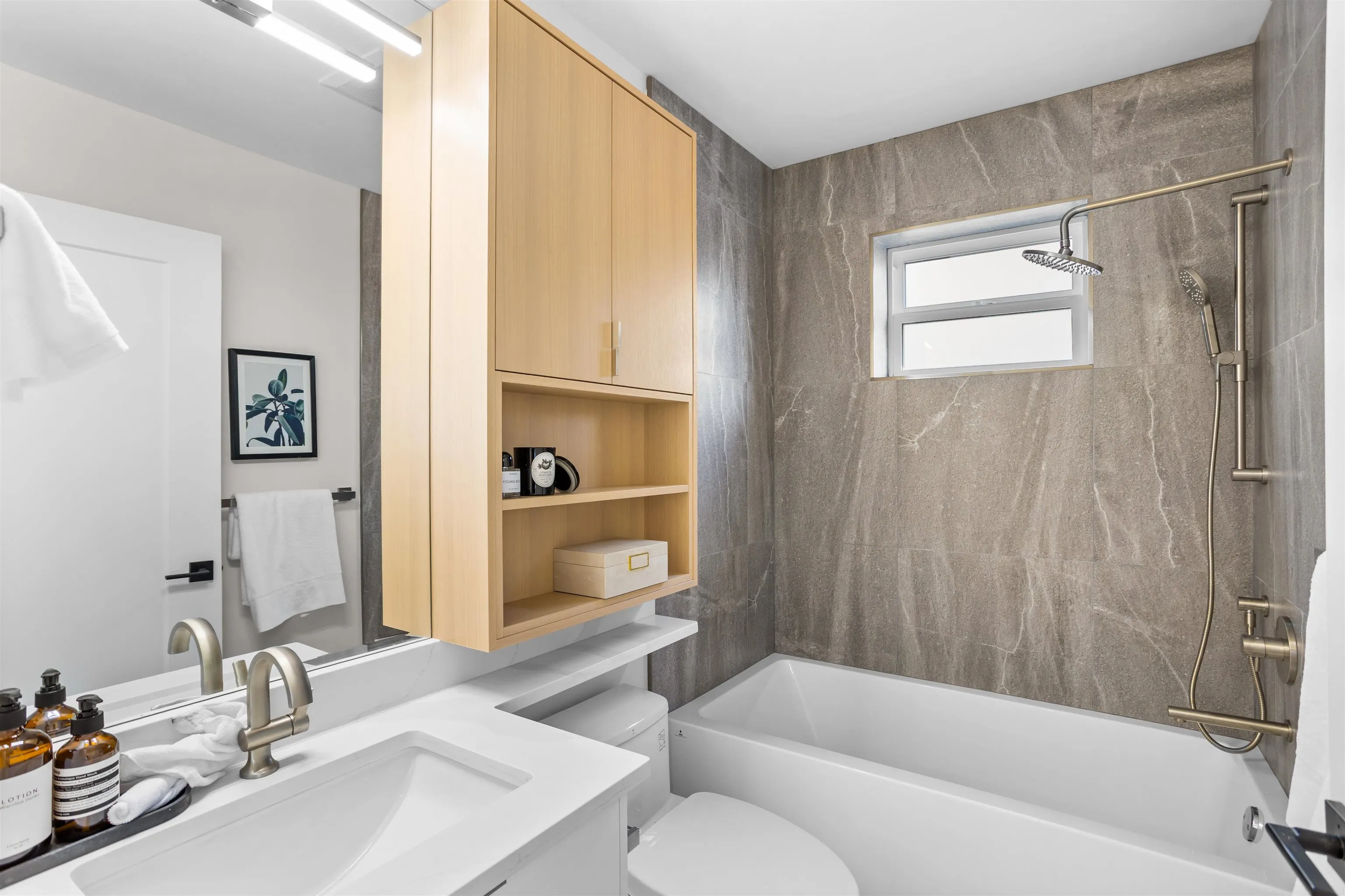 165 E 45th Avenue #2