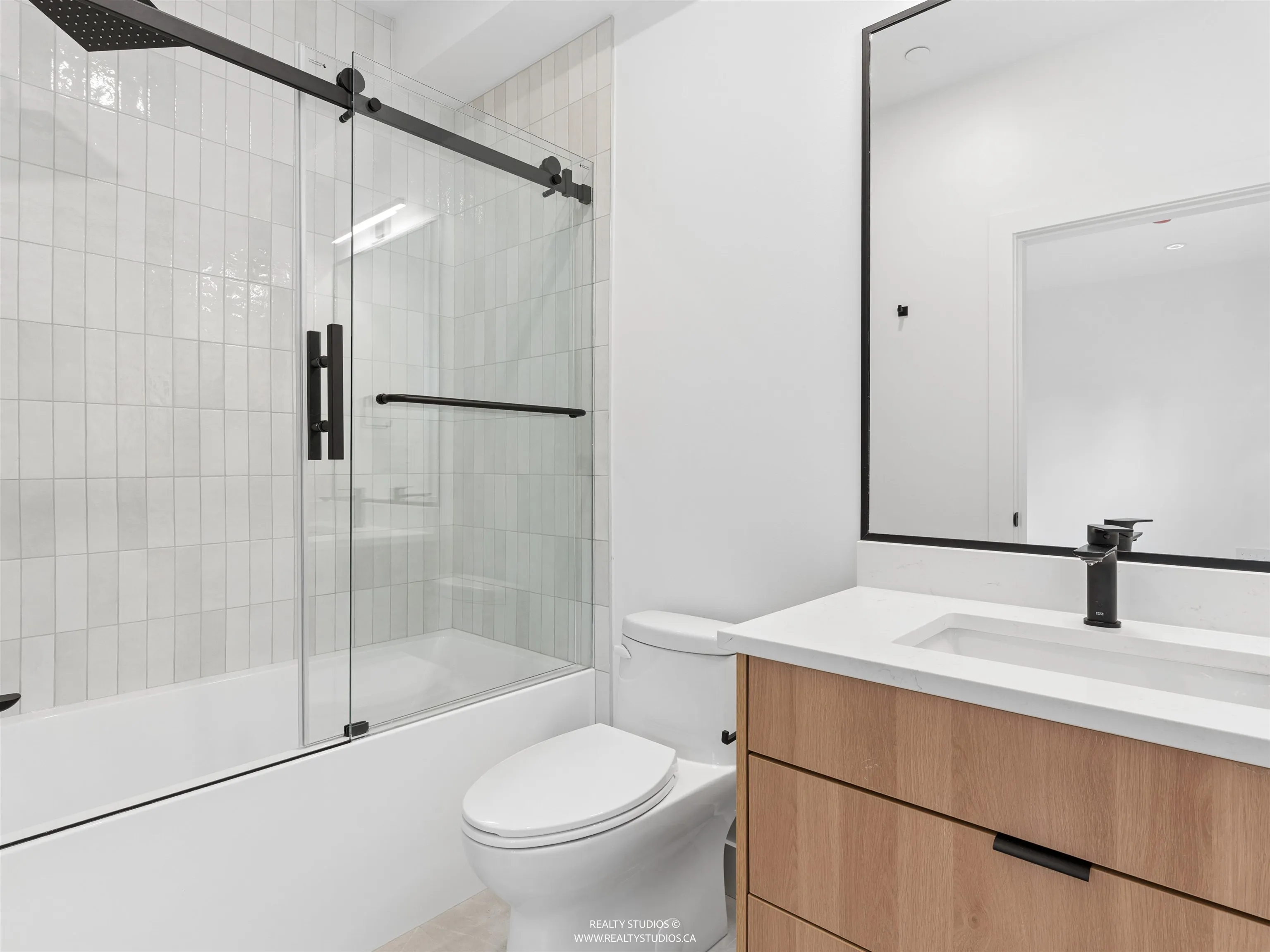 1986 E 8th Avenue #2