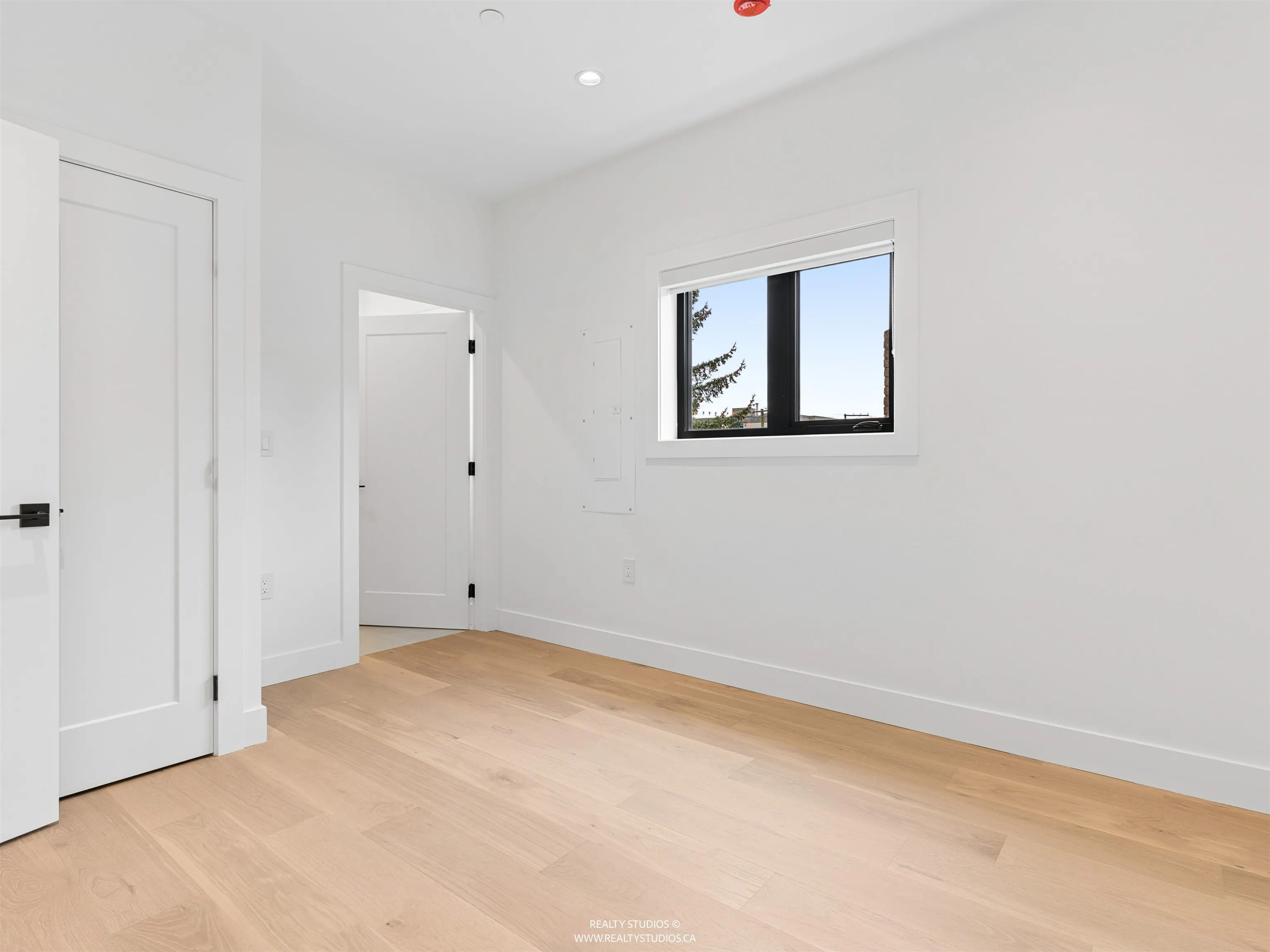 1986 E 8th Avenue #2