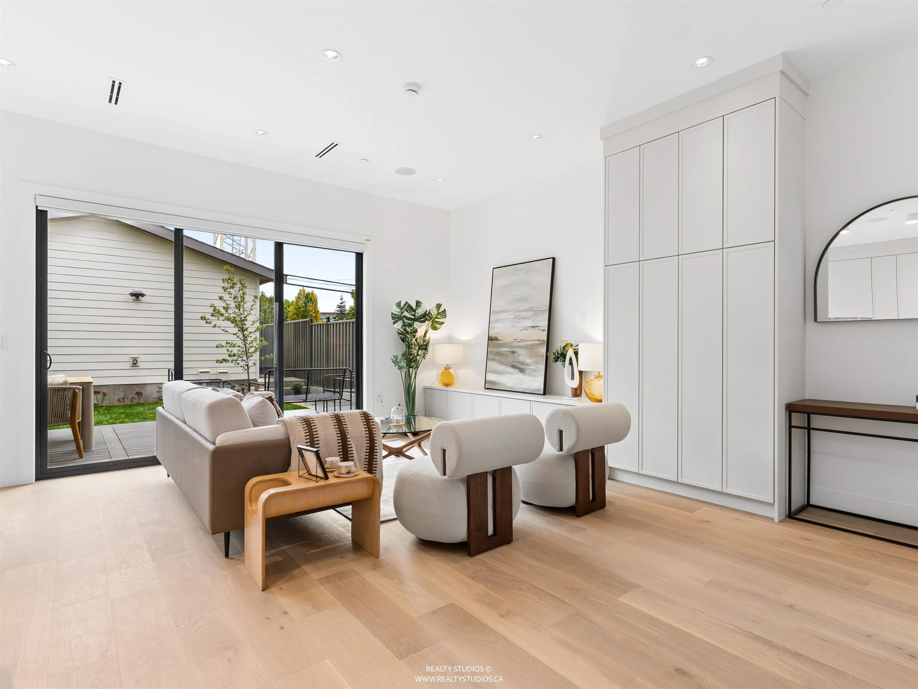 1986 E 8th Avenue #2