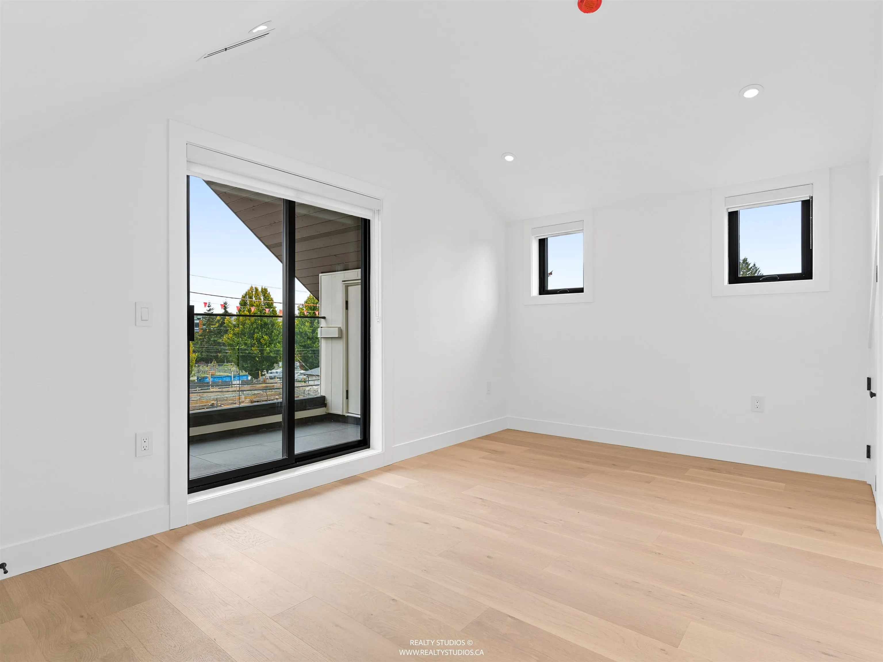 1986 E 8th Avenue #2