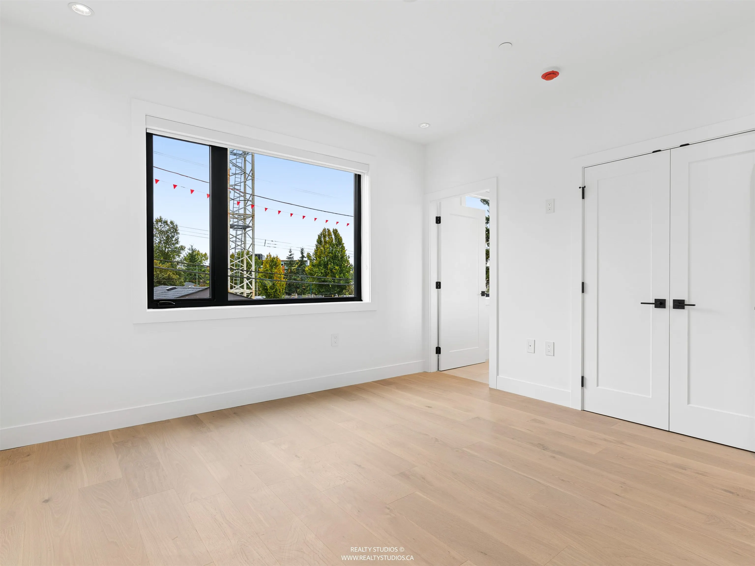 1986 E 8th Avenue #2