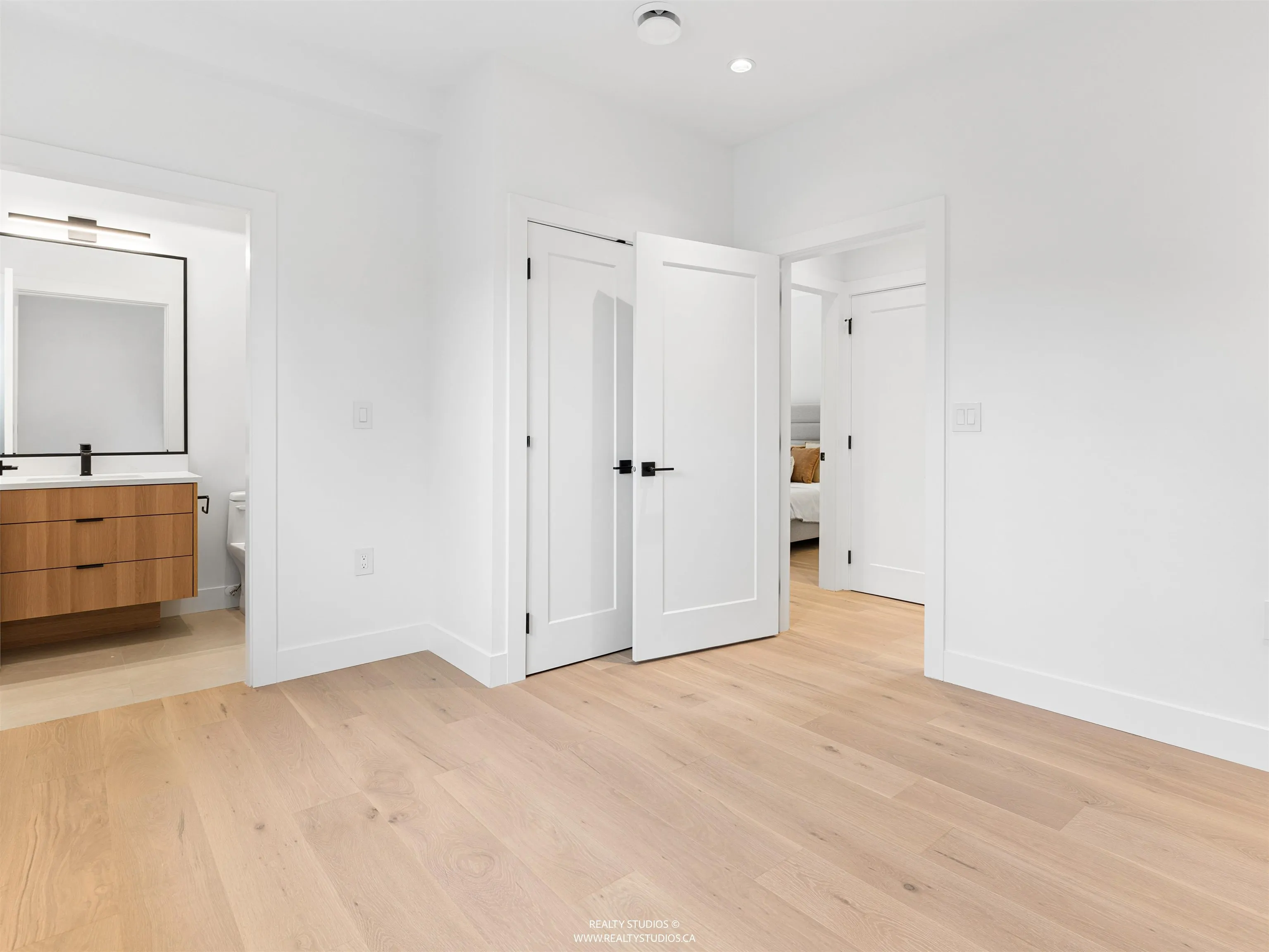 1986 E 8th Avenue #1