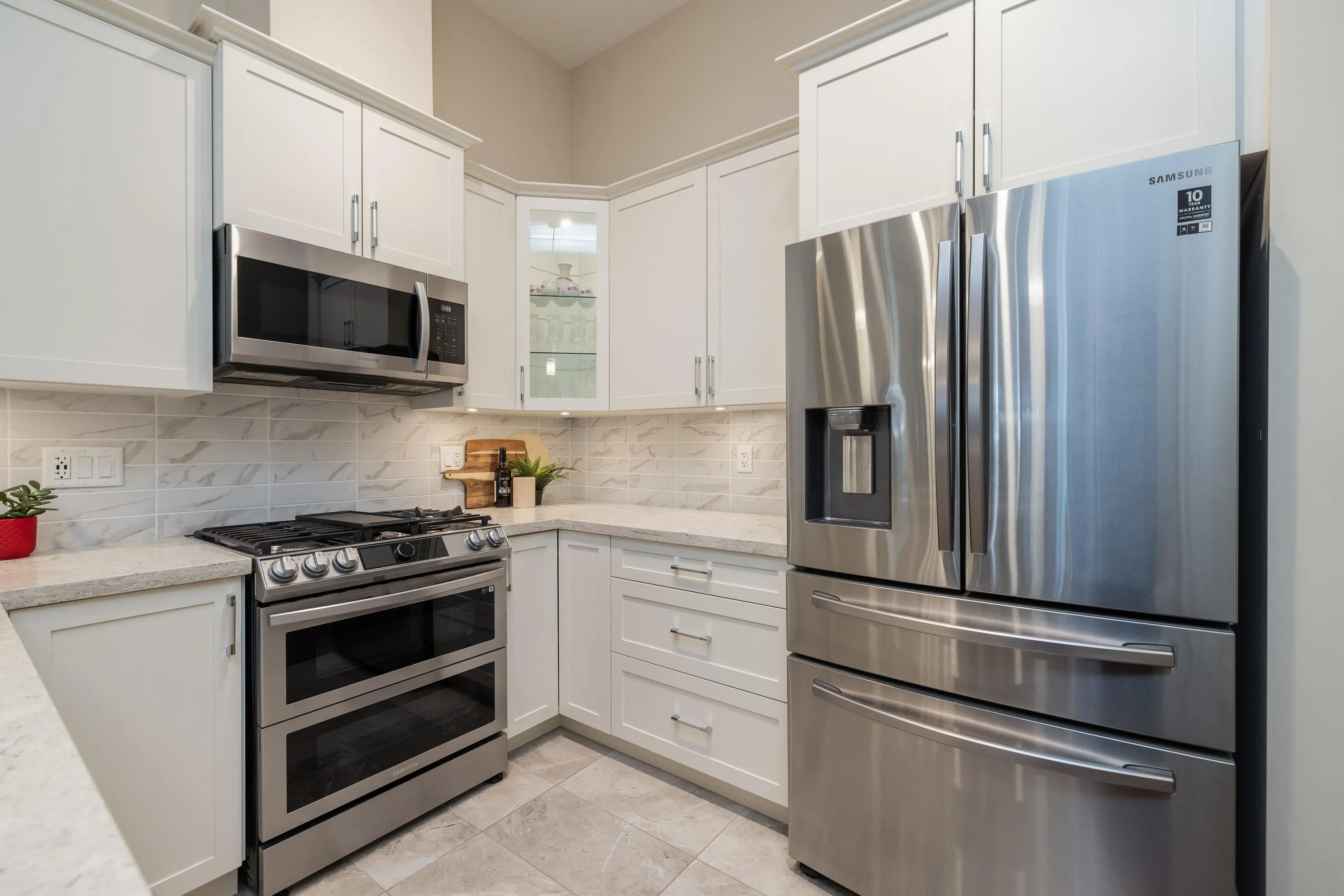20325 85 Avenue #609