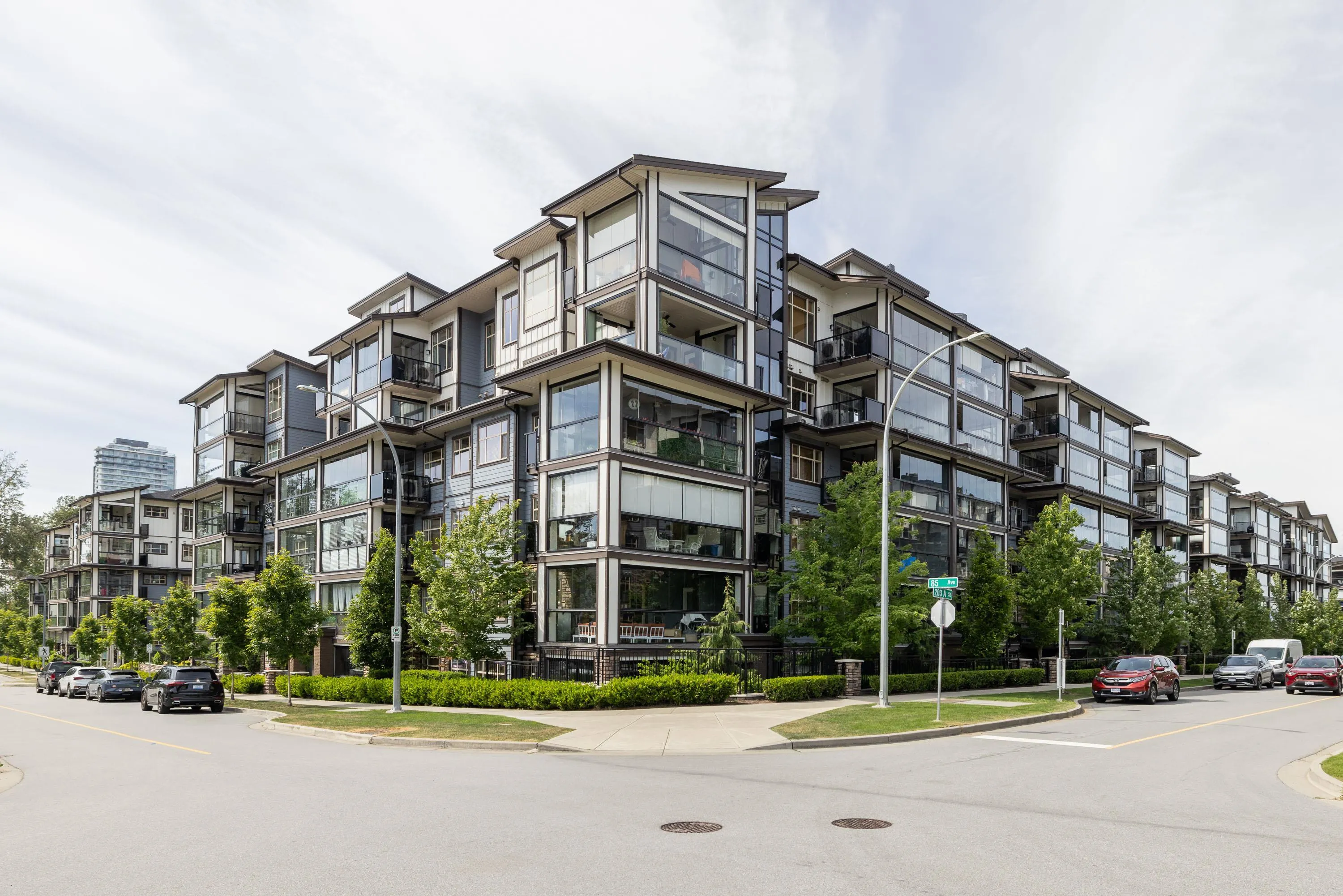 20325 85 Avenue #609