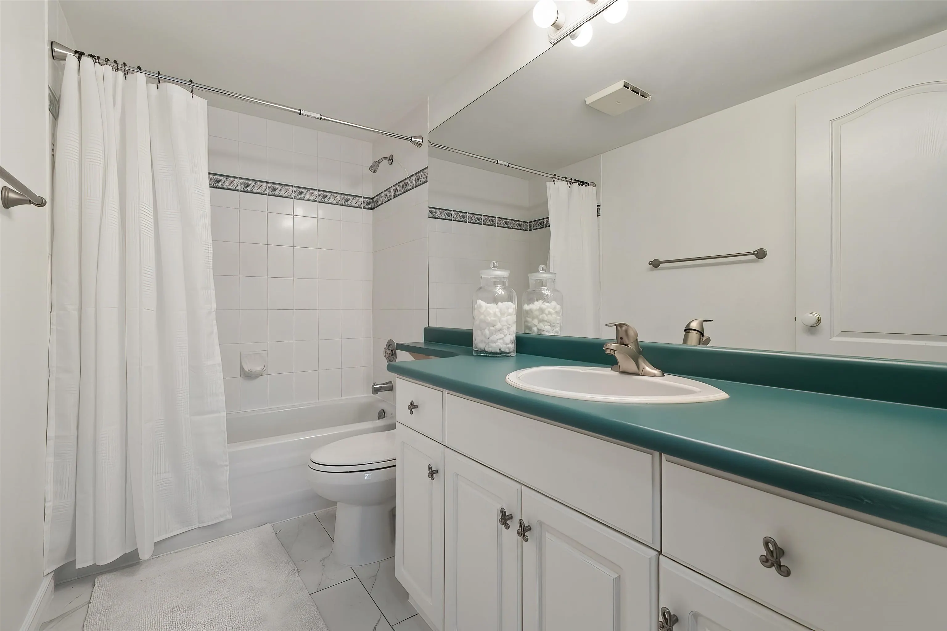 33708 King Road #206