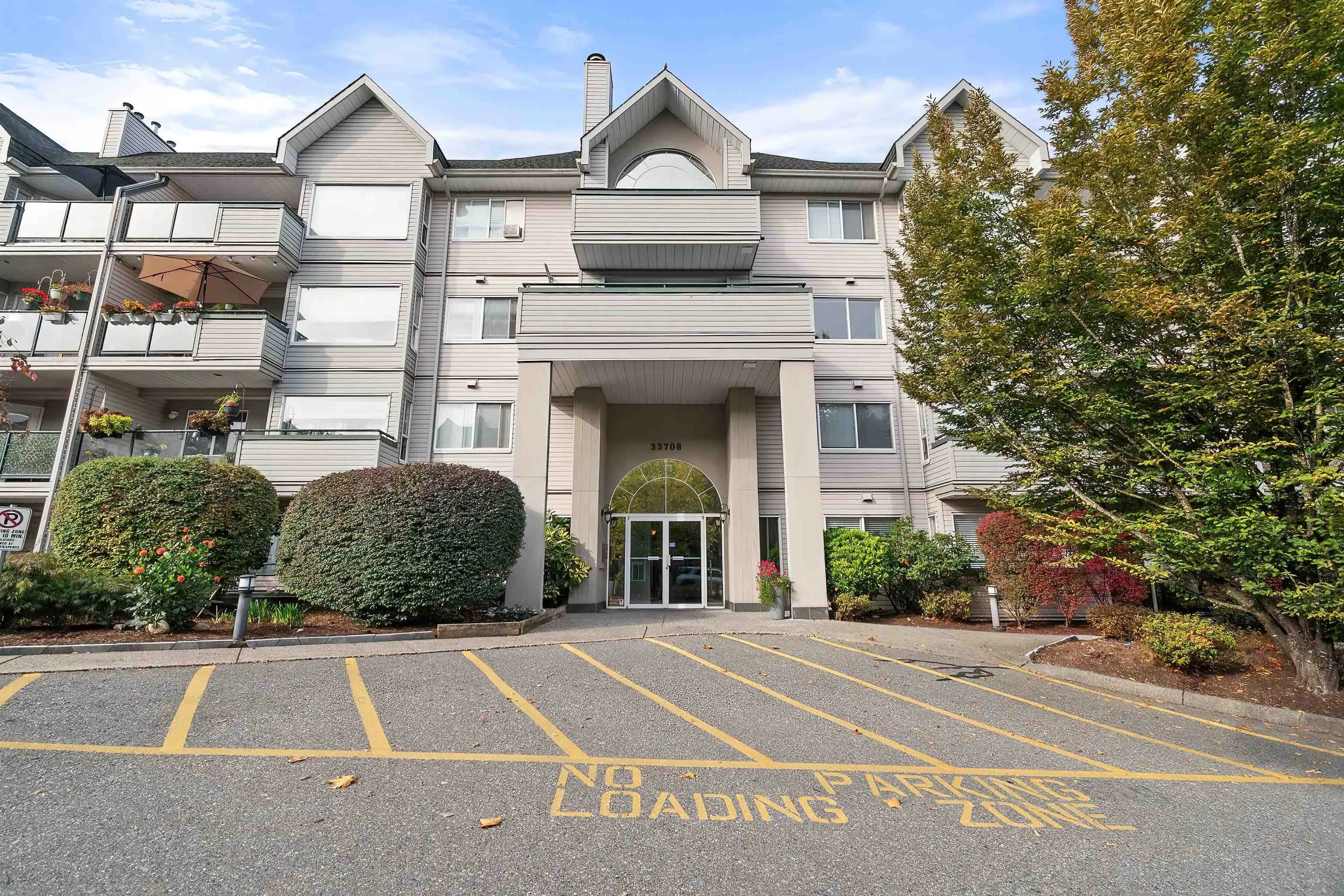 33708 King Road #206