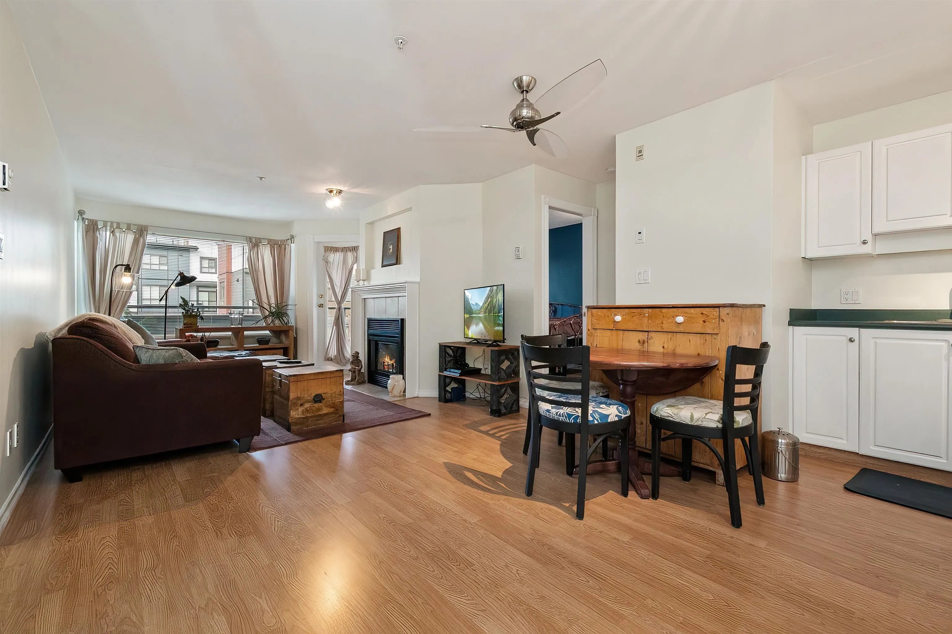 33708 King Road #206