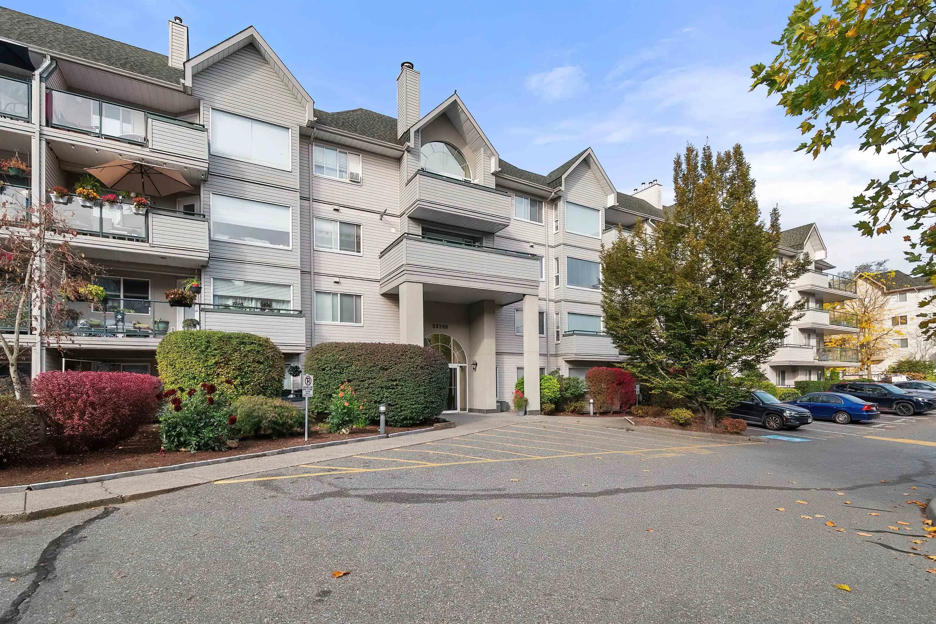 33708 King Road #206